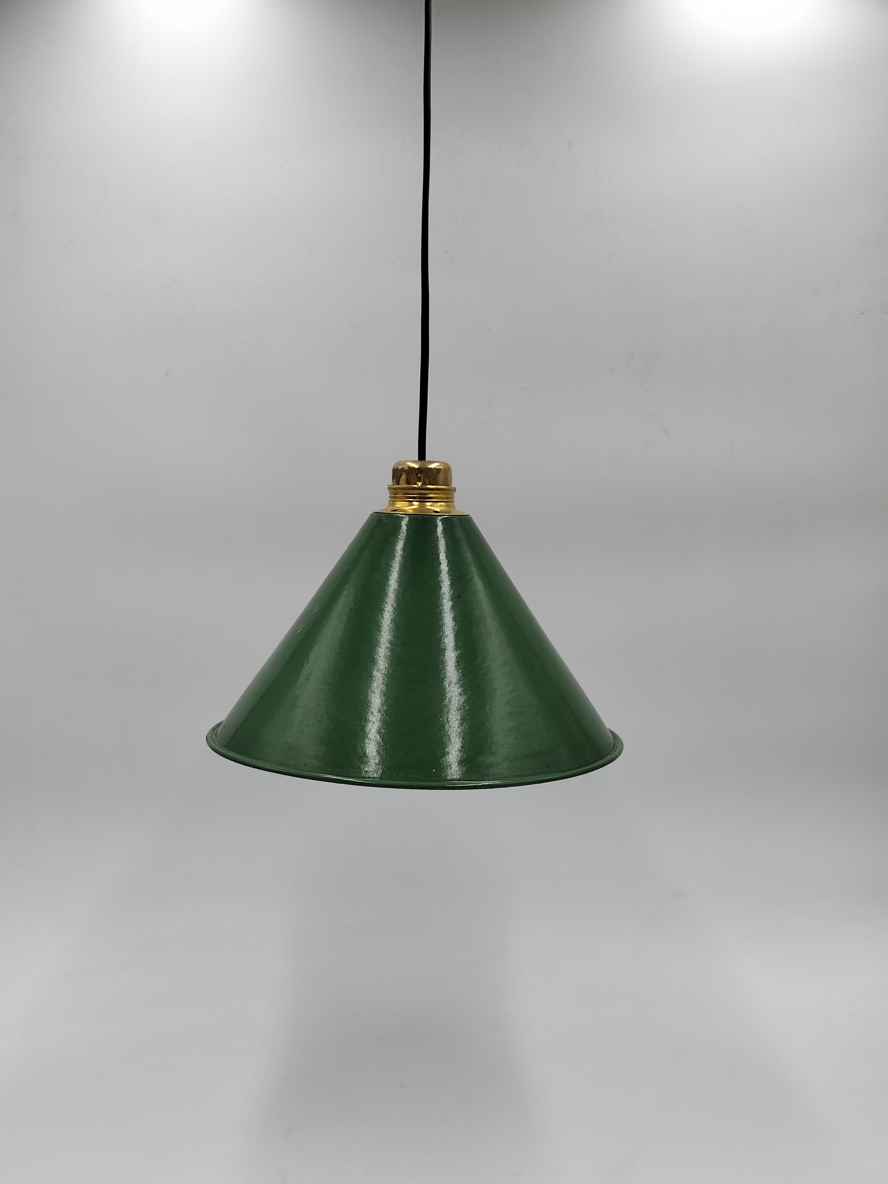 Old enamelled sheet metal lamp