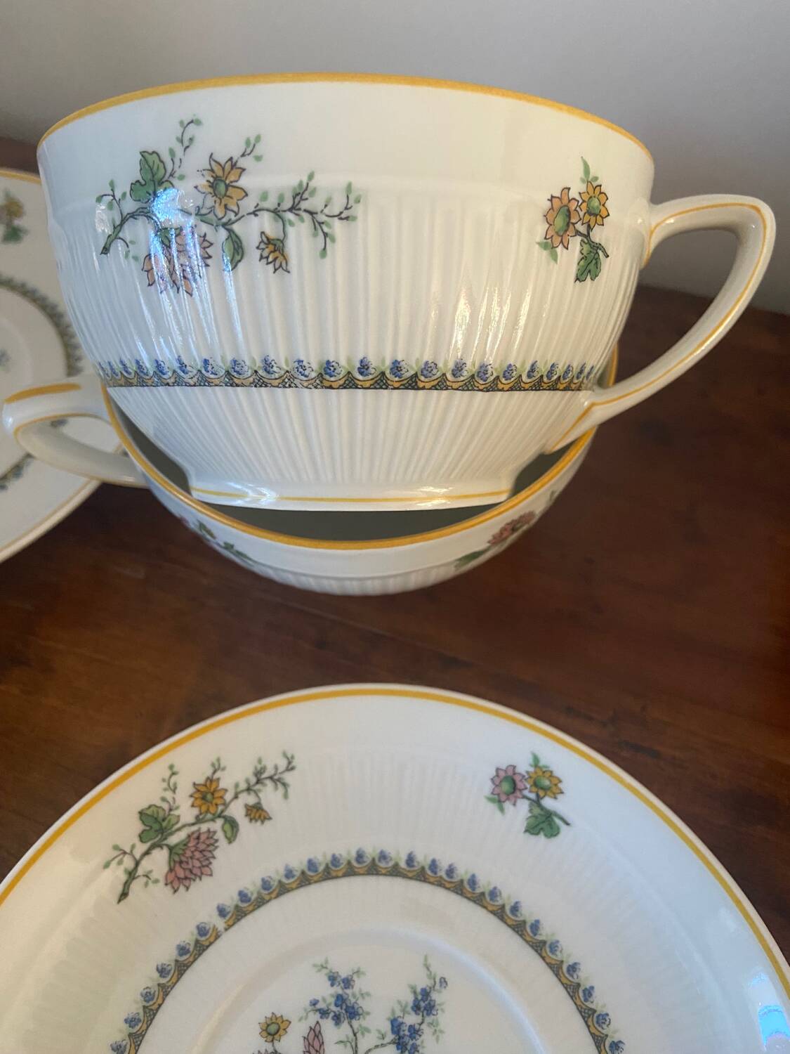 Large Limoges Goa mugs