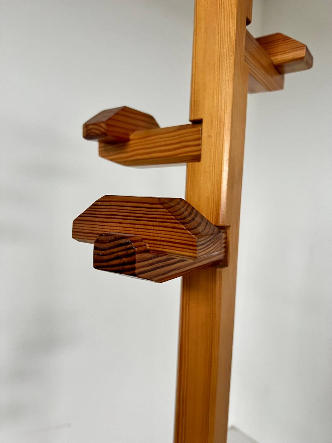 Old designer pine coat rack from the 60s in chalet wood