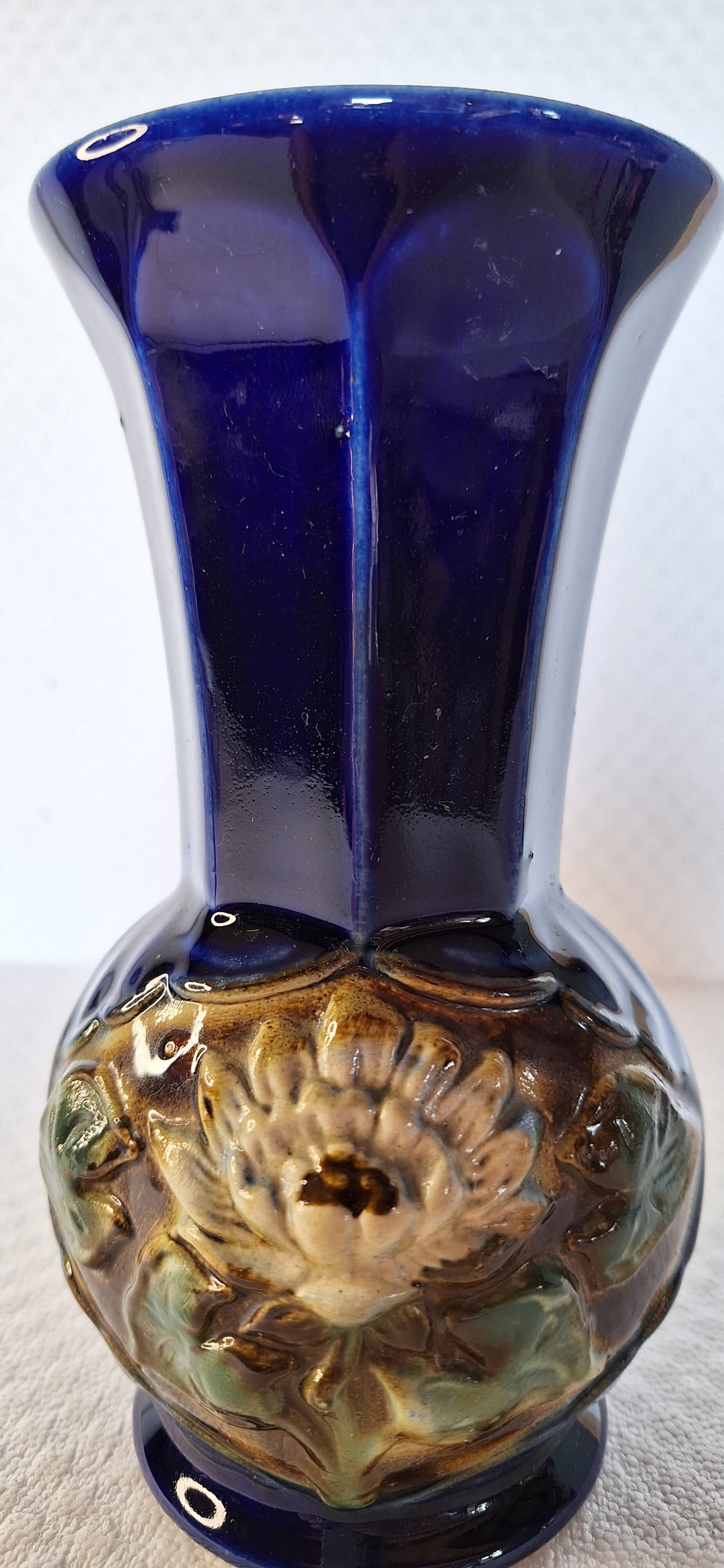 VINTAGE BARBOTINE VASE