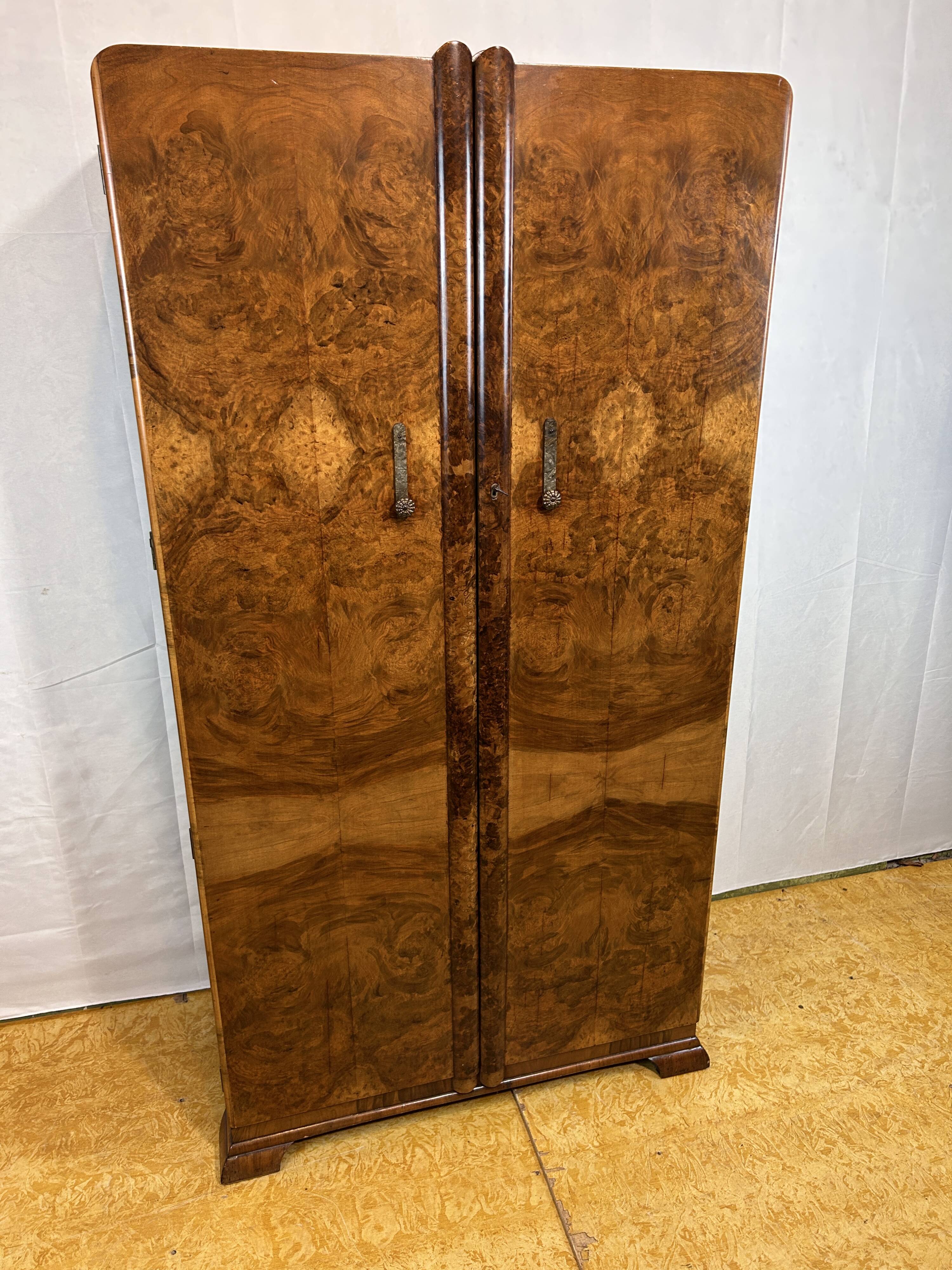 Art deco vintage brocante bachelor wardrobe burr walnut 1920-1930