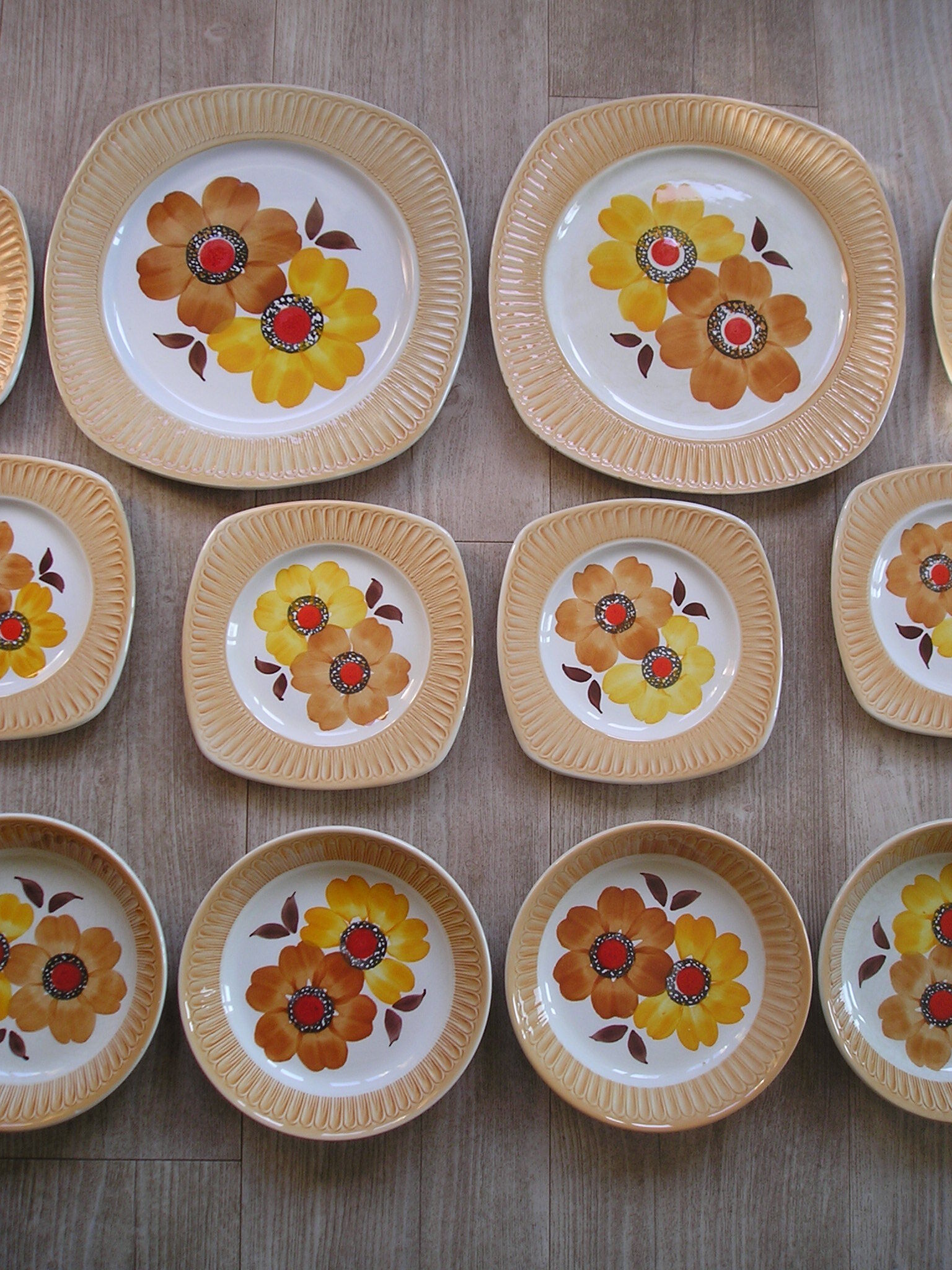 Service 6 people faience Mondovi 1970