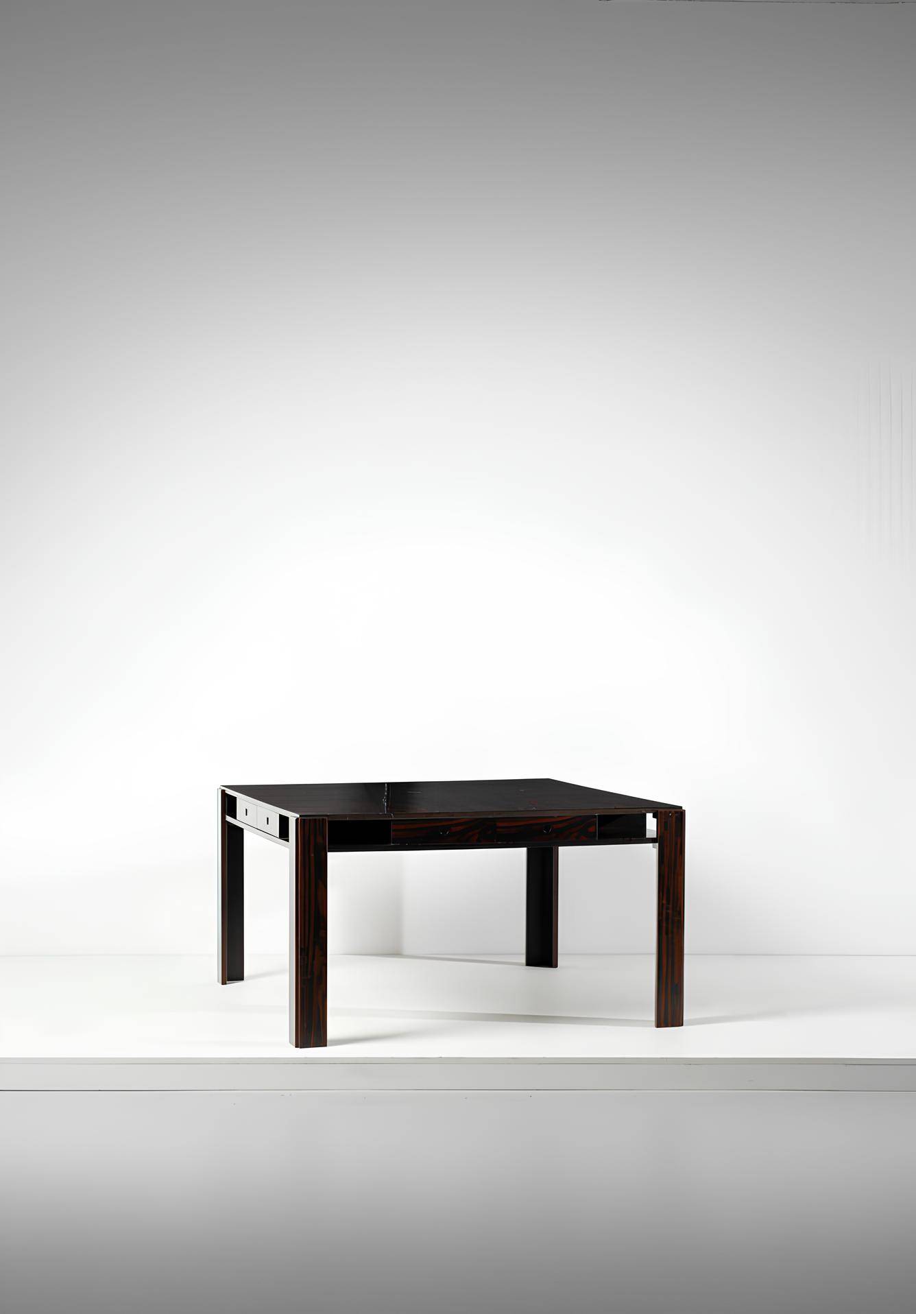 Table attribuée à Gianfranco Frattini en ébène Massacar Italie 1970