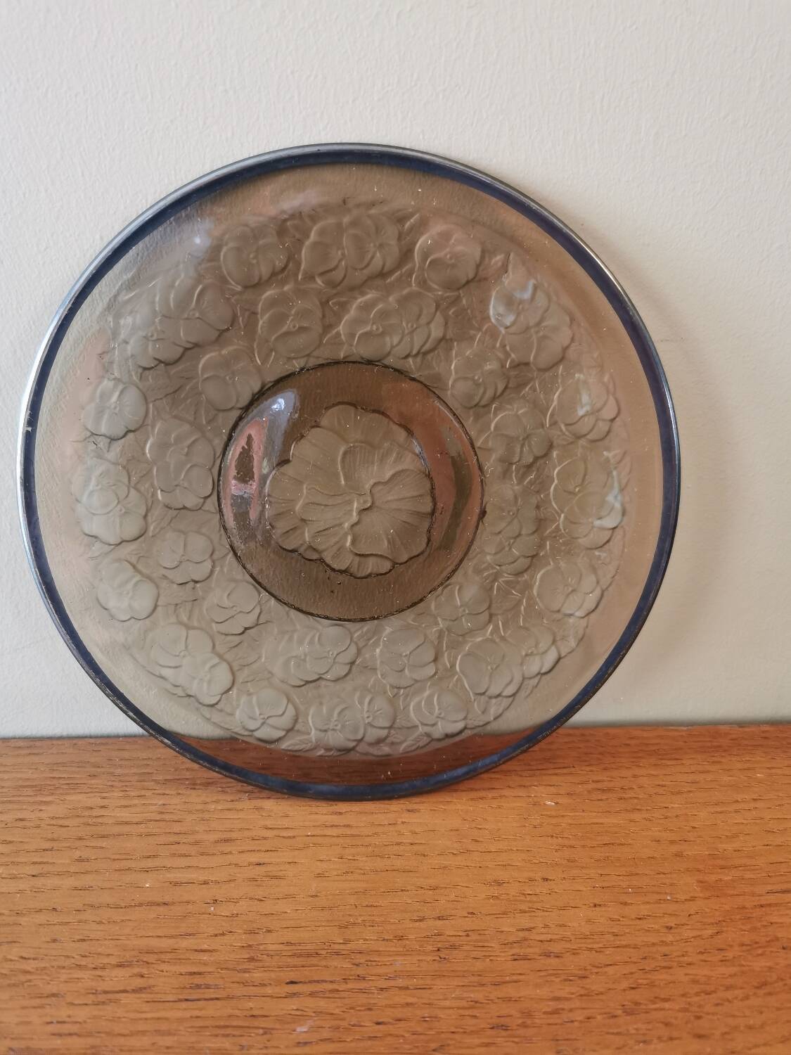 Suite de 12 assiettes et un plat art déco