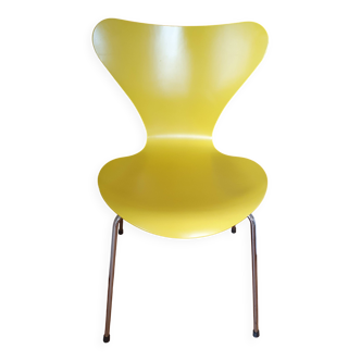 Series 7 Chair - Arne Jacobsen - Fritz Hansen - yellow