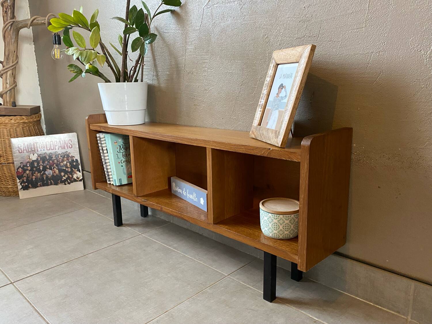 Small vintage sideboard (shallow)