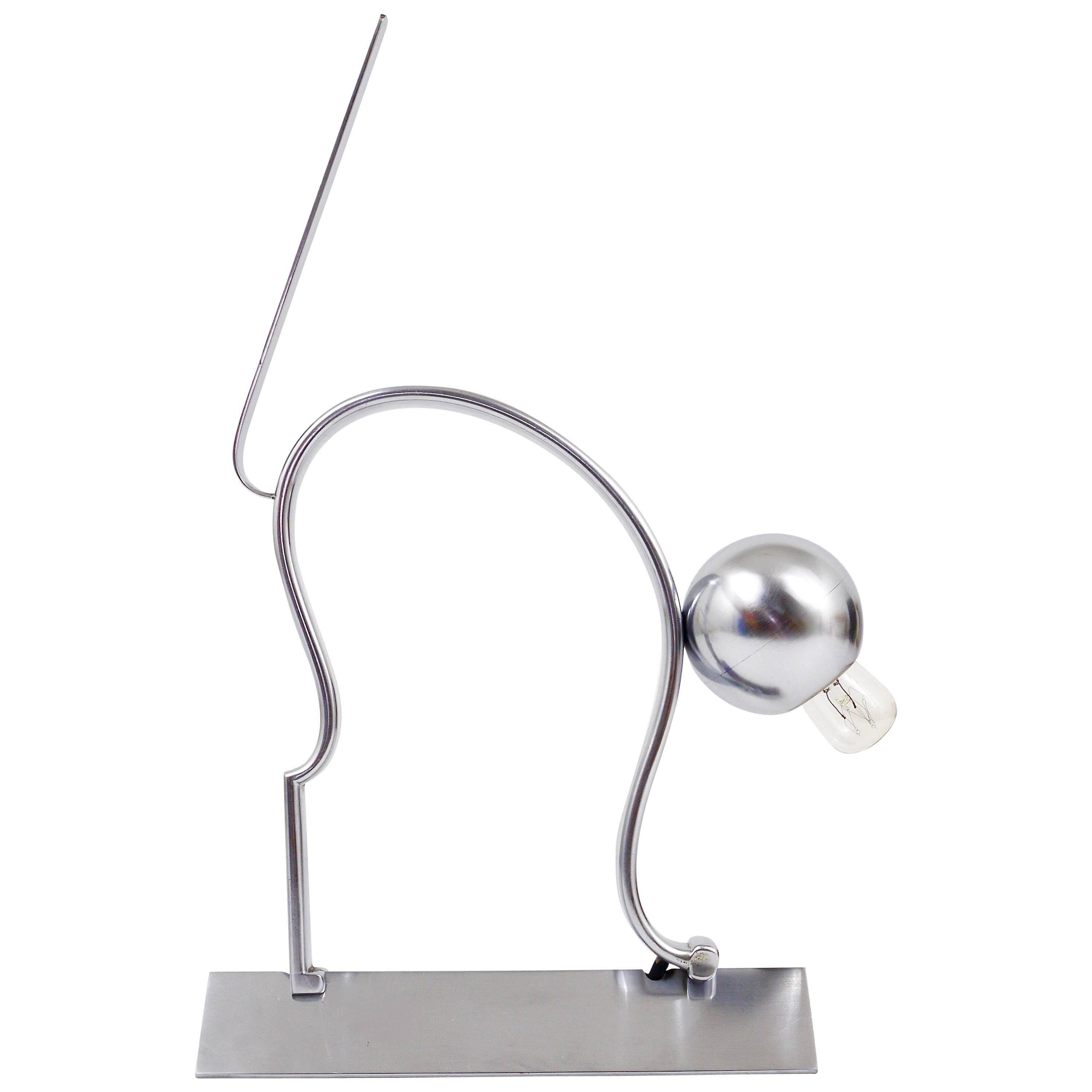 Table lamp sculpture of a cat in the Hagenauer style from the 1930s Art Deco.