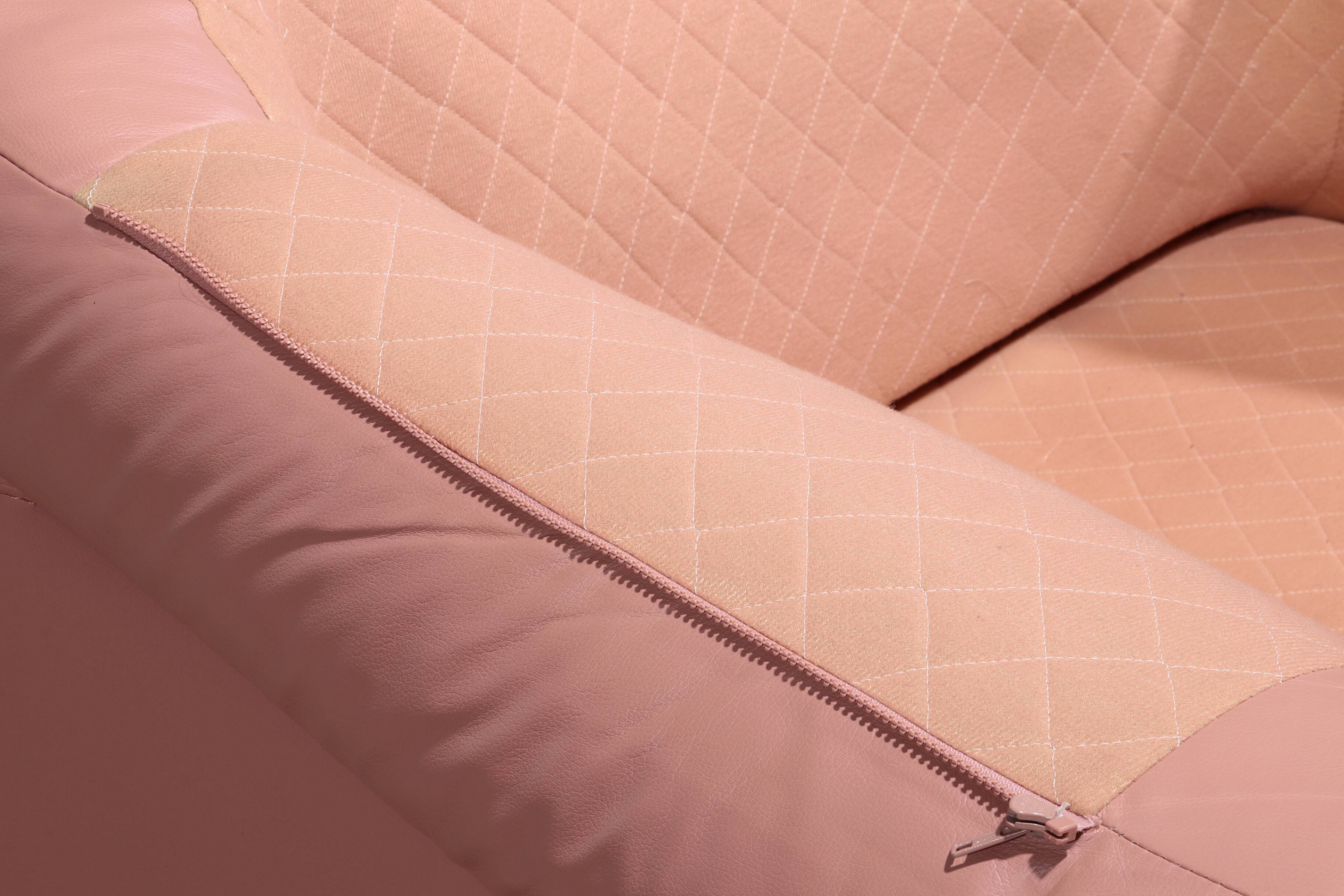 Ensemble de salon italien vintage – 4 pièces en cuir rose (années 1970)