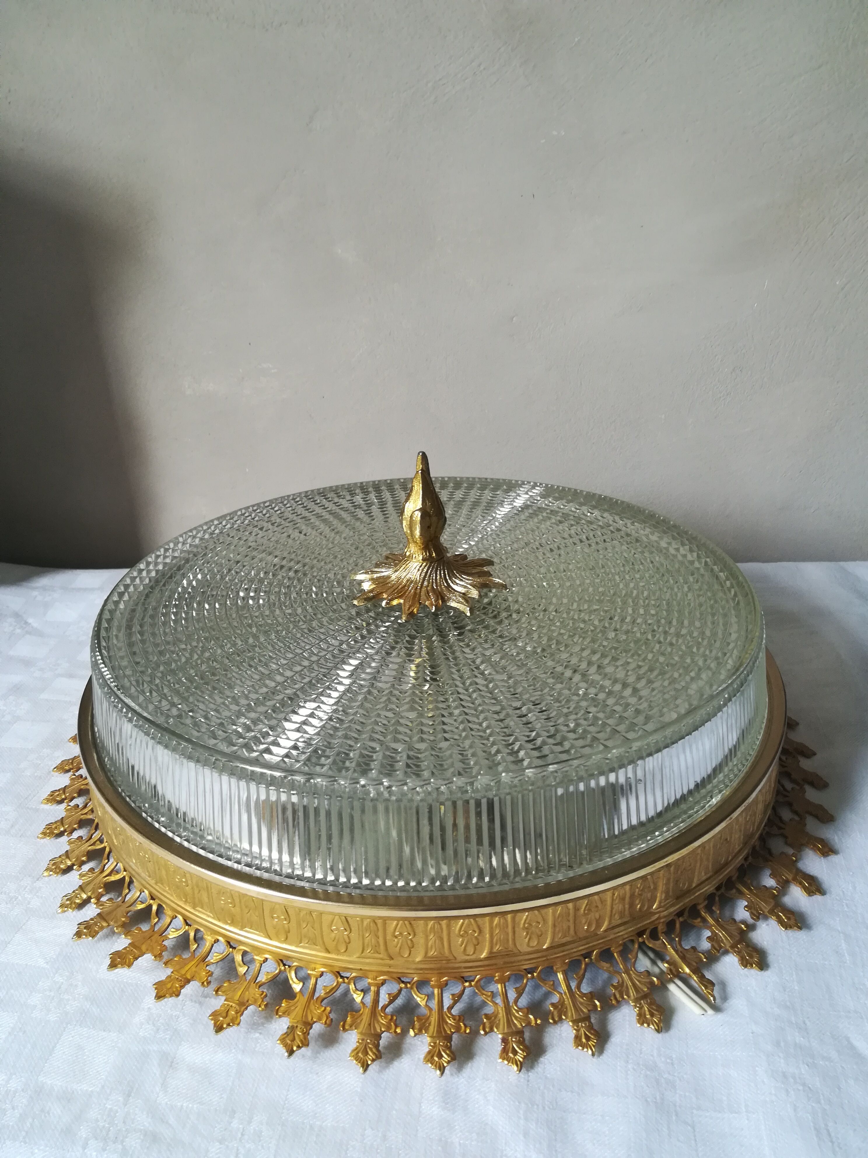 Double chiseled glass ceiling light