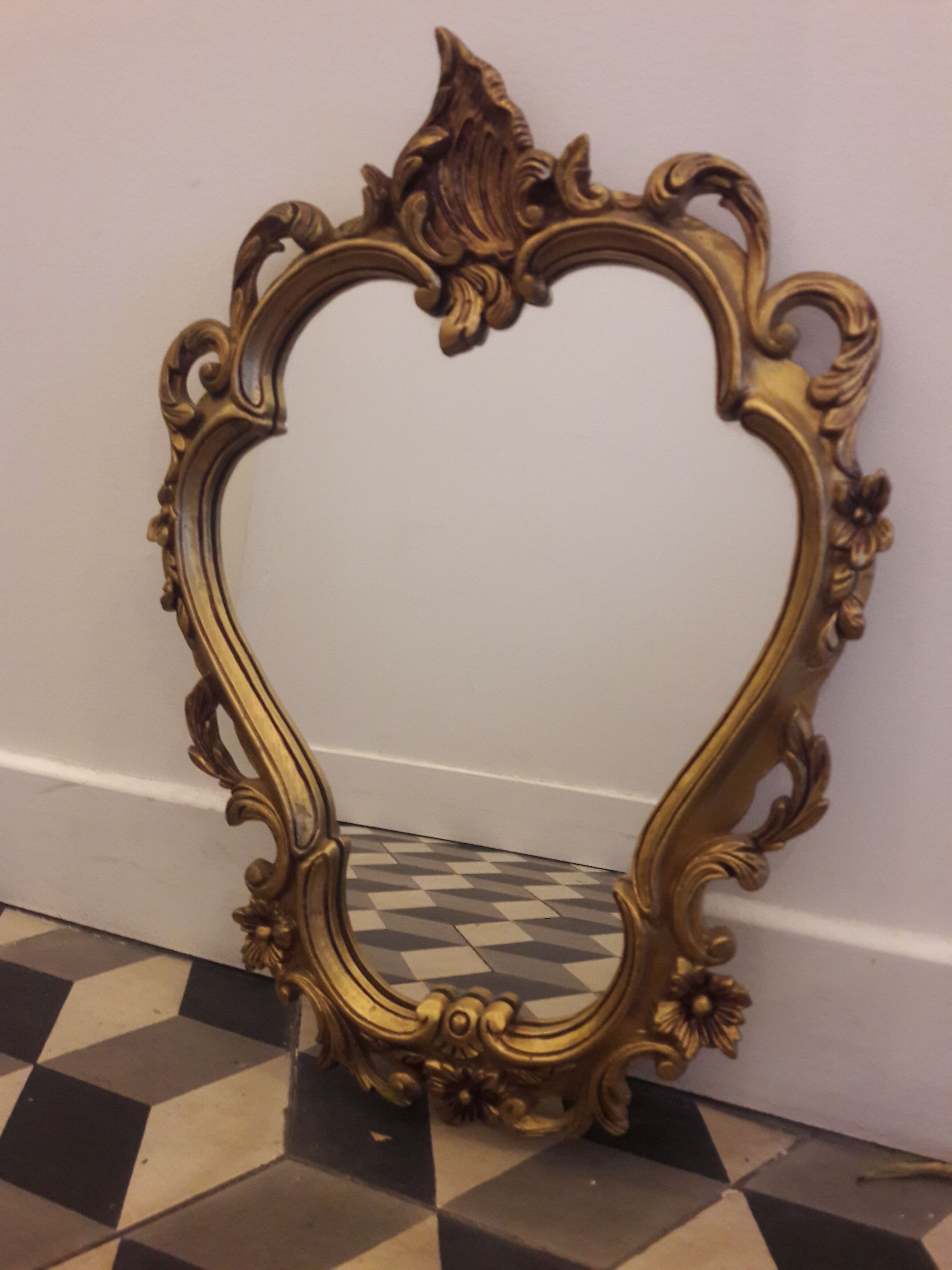 Mirror 47cm x 33cm baroque style oval shape with golden resin frame floral pattern vegetable
