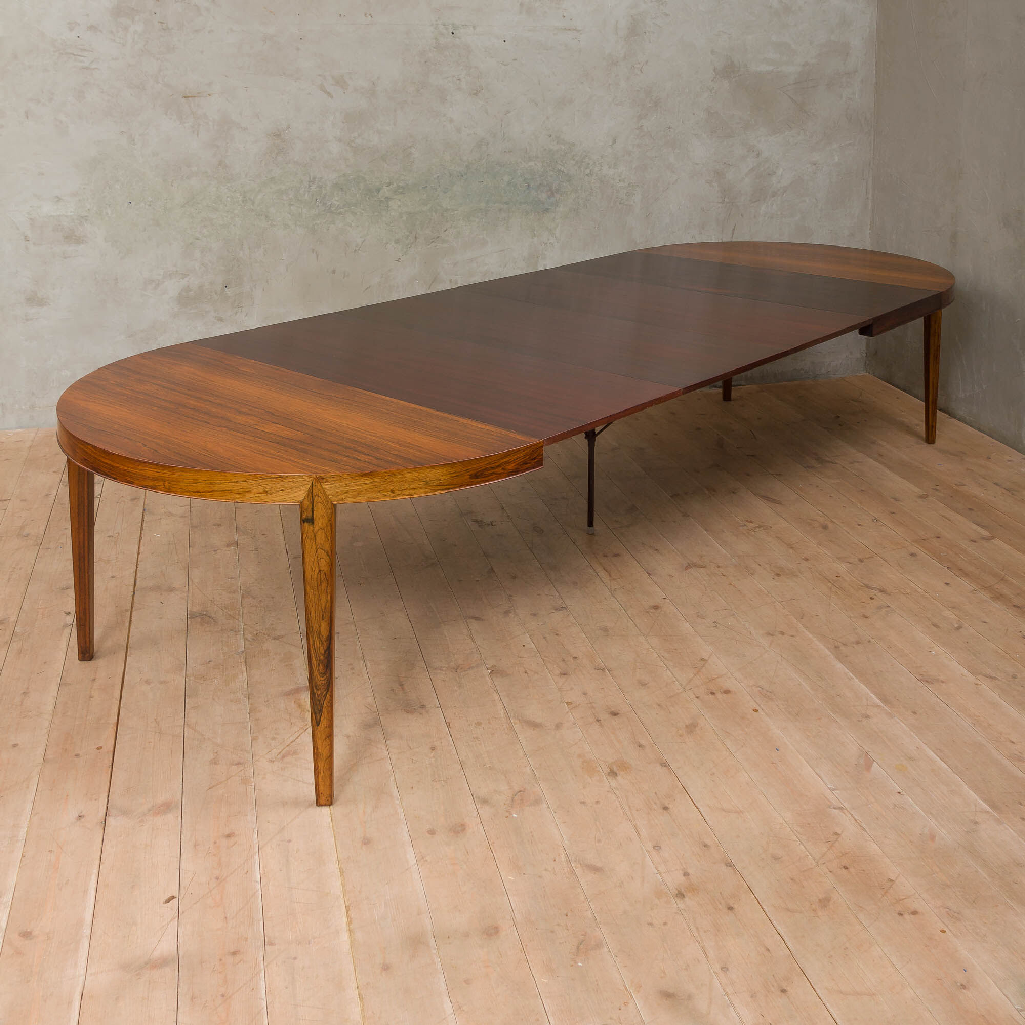 Severin Hansen Jr. rosewood extension table with 4 leaves