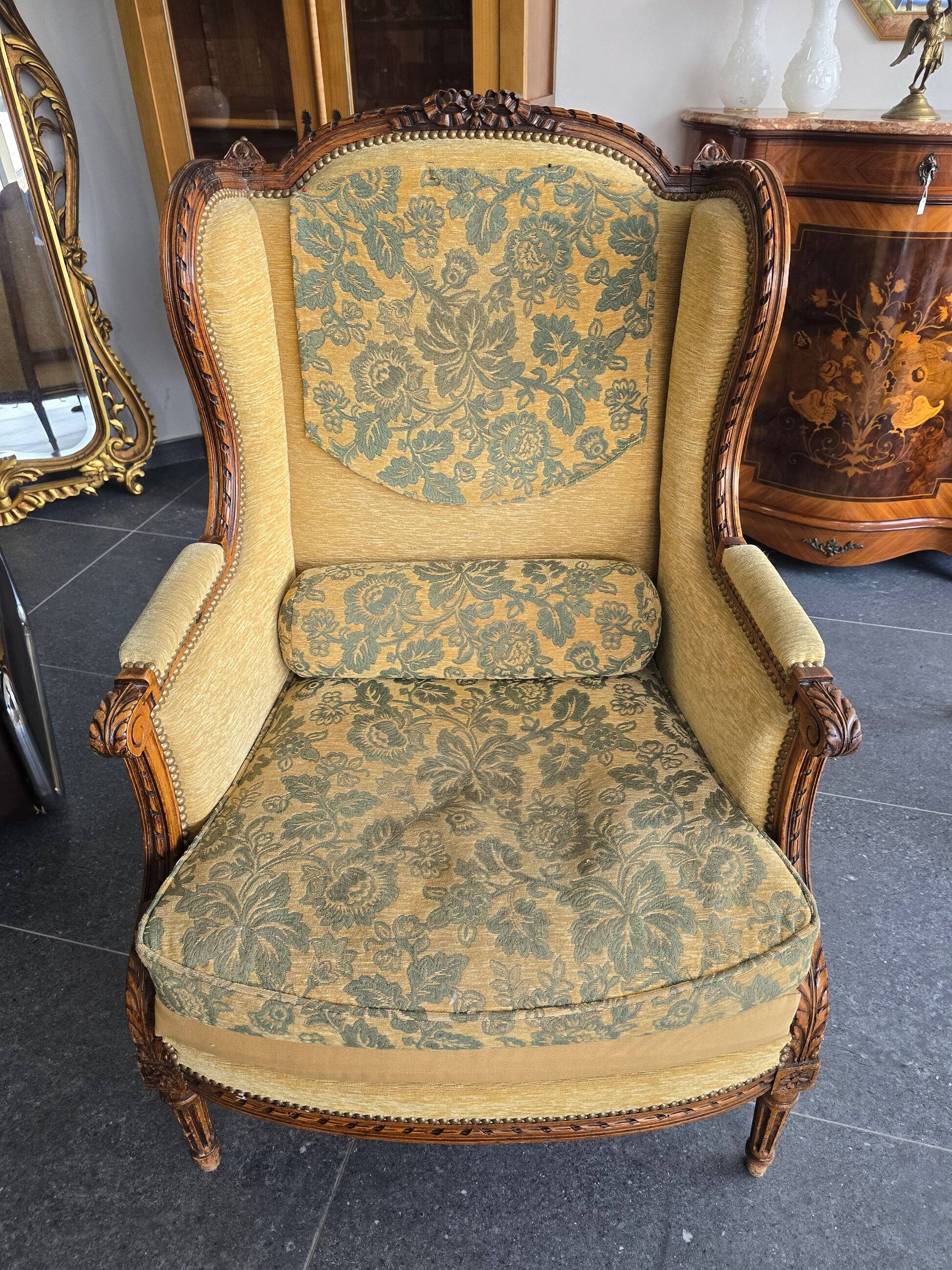 Louis XVI bergère armchairs, late 19th - early 20th century