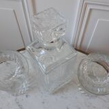 Lot of carafe and its 4 whiskey glasses