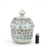 Pot couvert signé en grès, décor japonisant, années 70