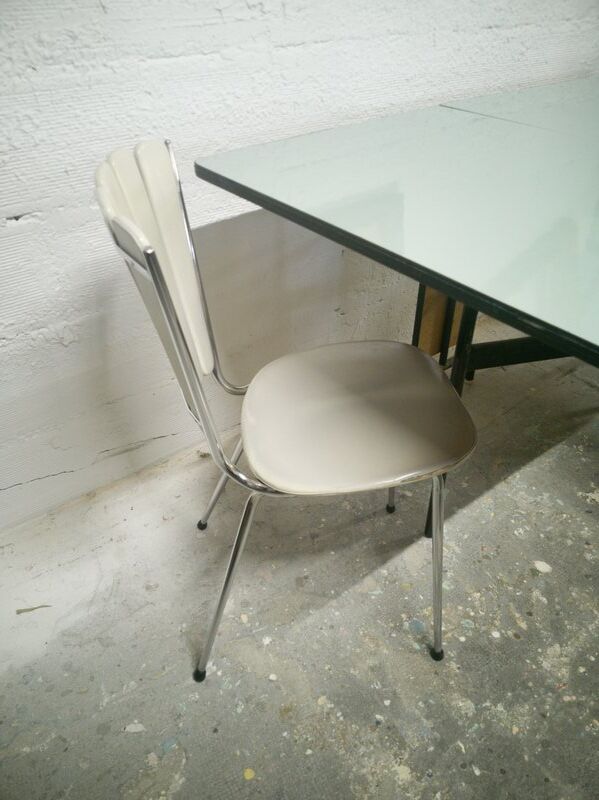 Vintage petal chair