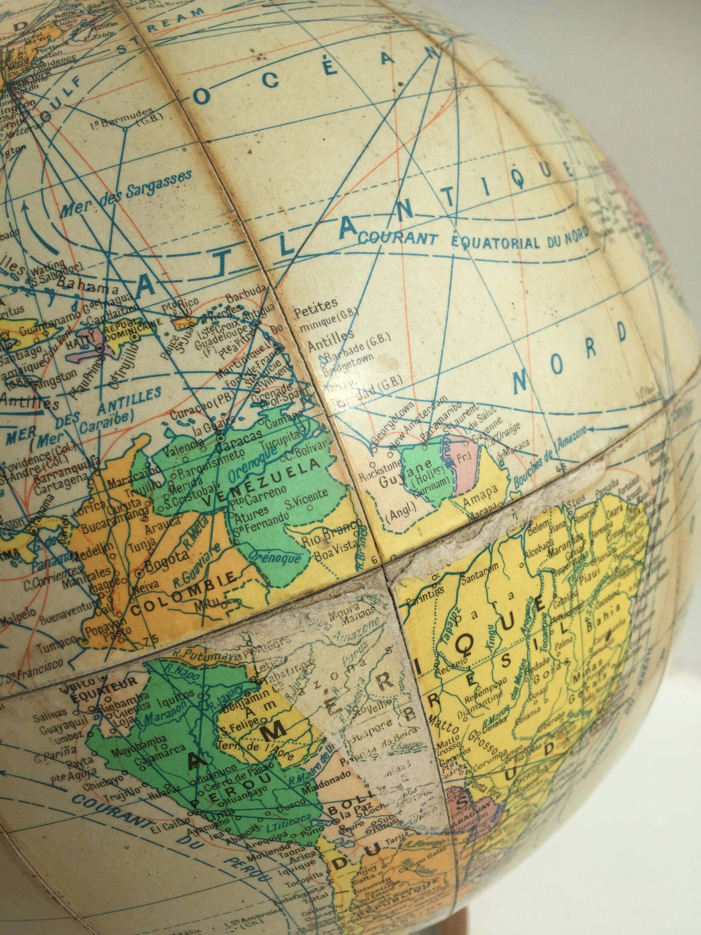 Globe Girard, Barrère and Thomas