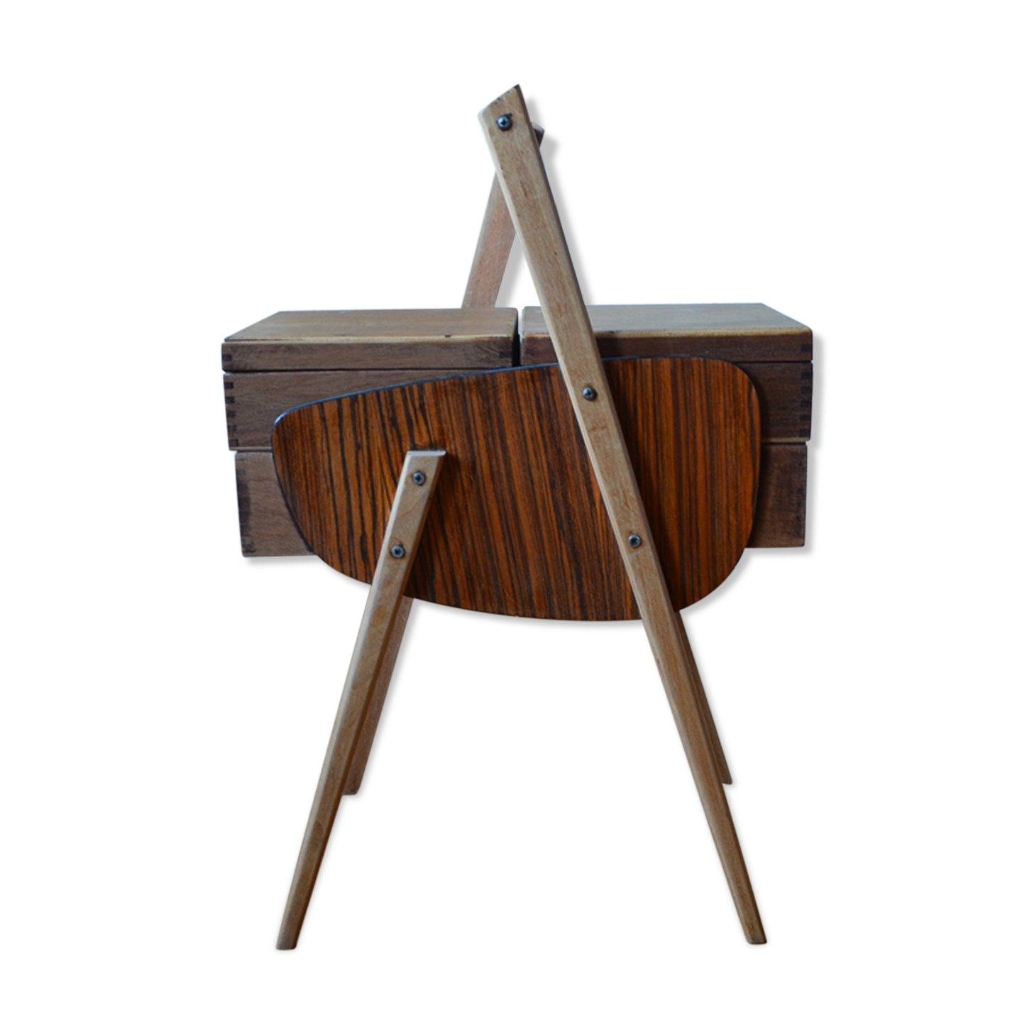 Vintage sewing bakset years 60