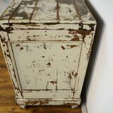 Cooler, patinated vintage Parisian sideboard