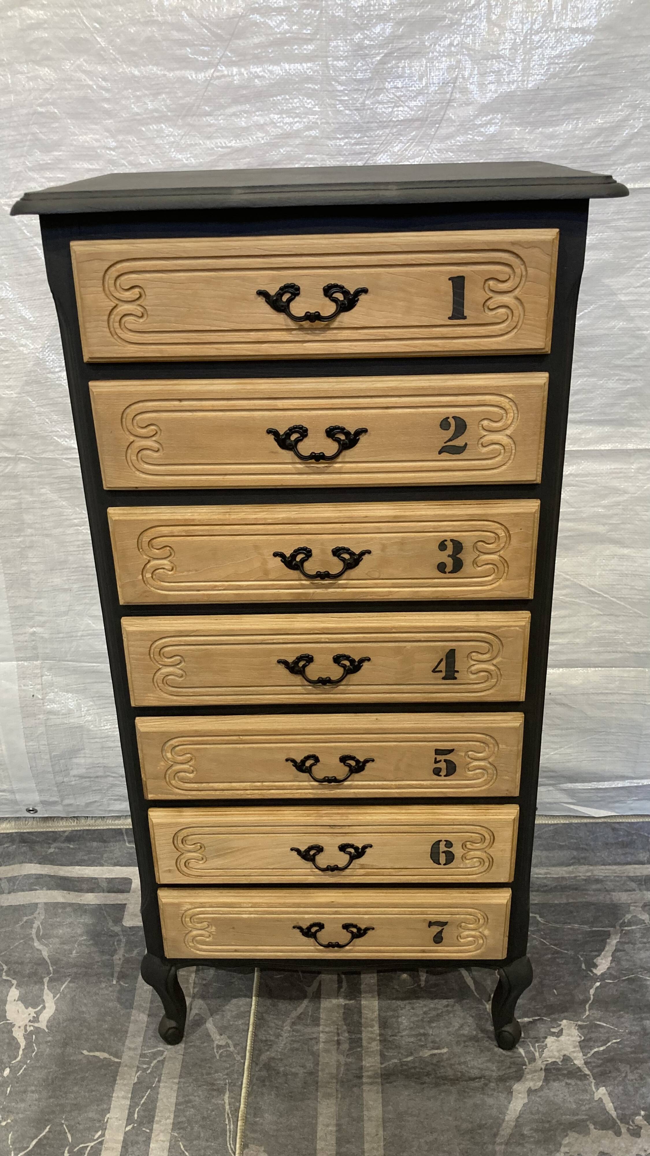 Refurbished wooden chest of drawers