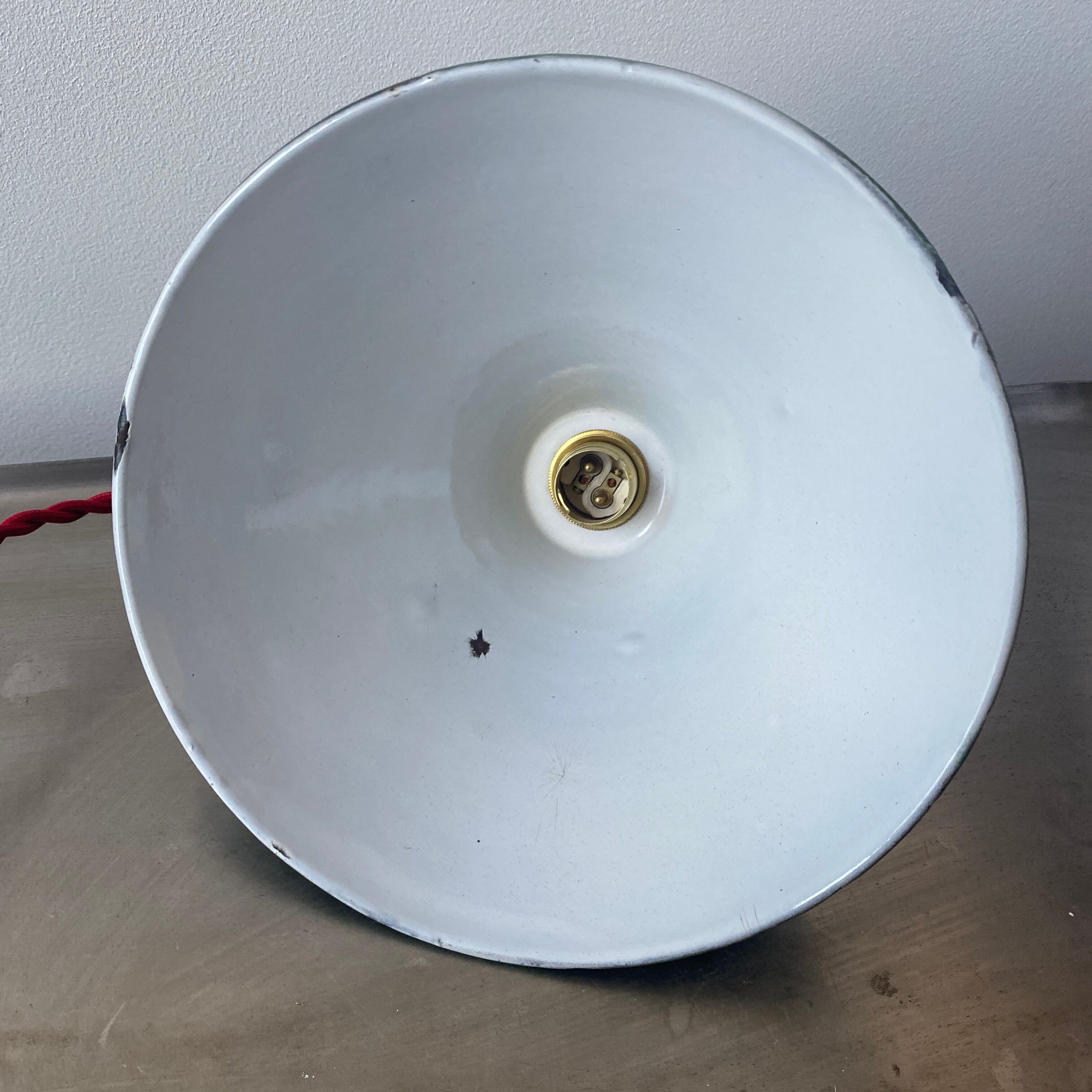 Lot 2 industrial suspensions green emaillees 20 cm