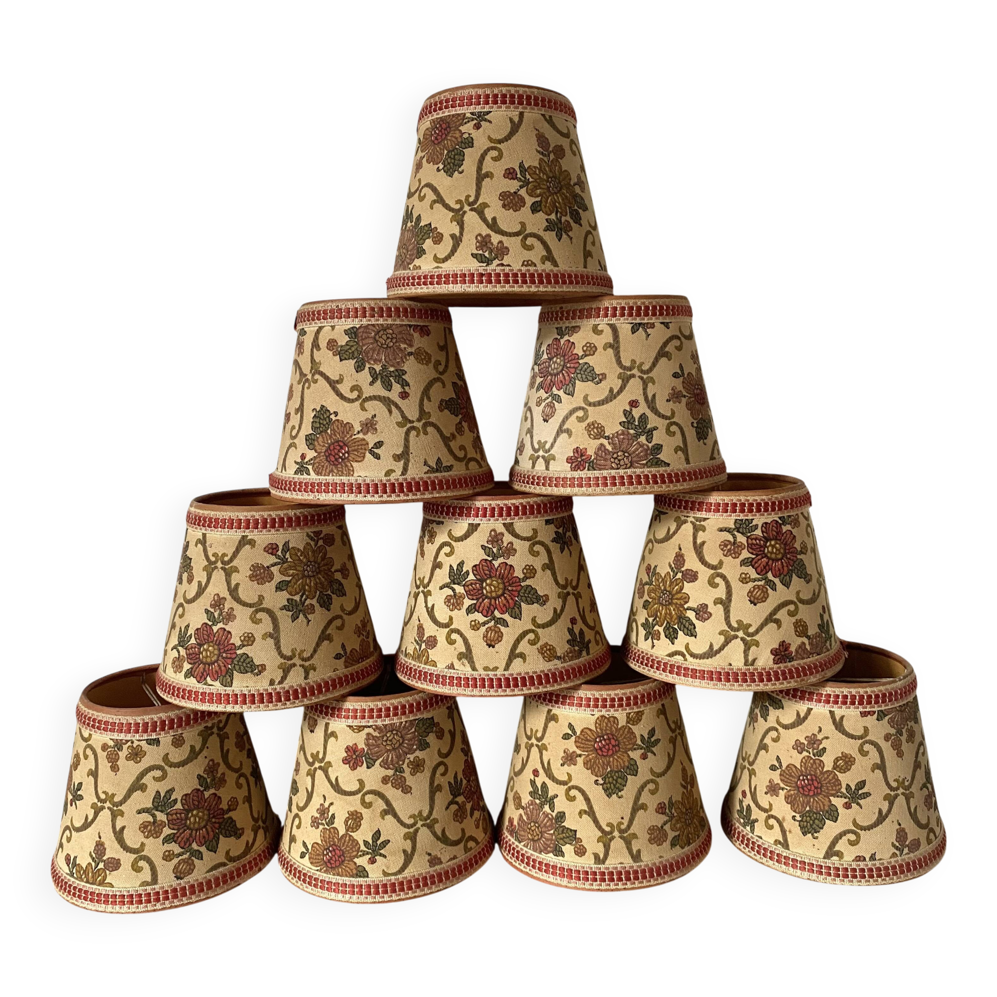 Lot d'abat jours anciens fleuris à clipser