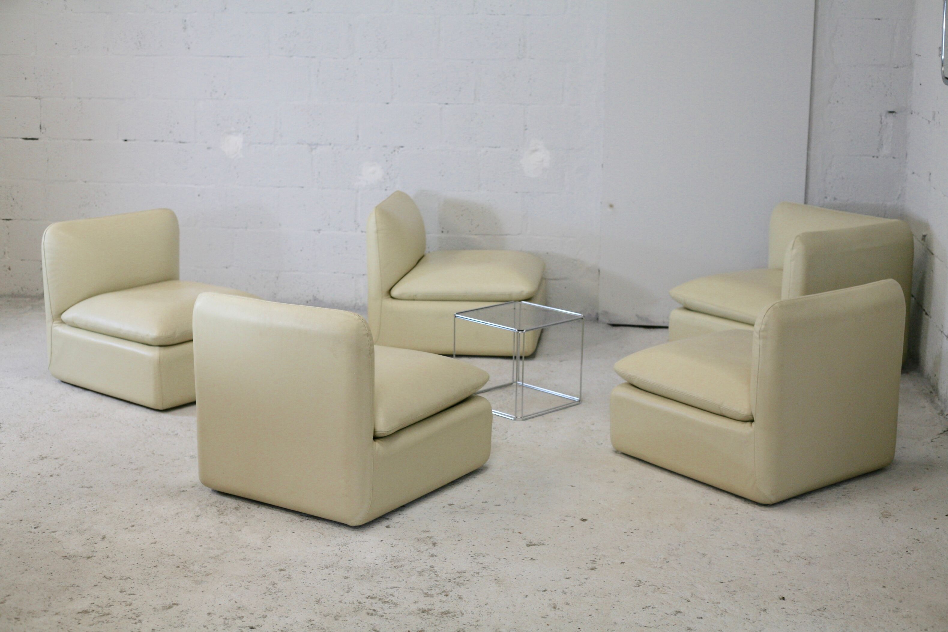 Set of 5 leather armchairs, France 80
