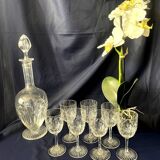 Set of 7 crystal liquor glasses