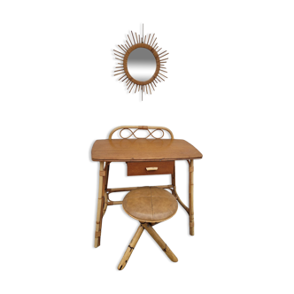 Coiffeuse en rotin vintage 1950 avec miroir soleil