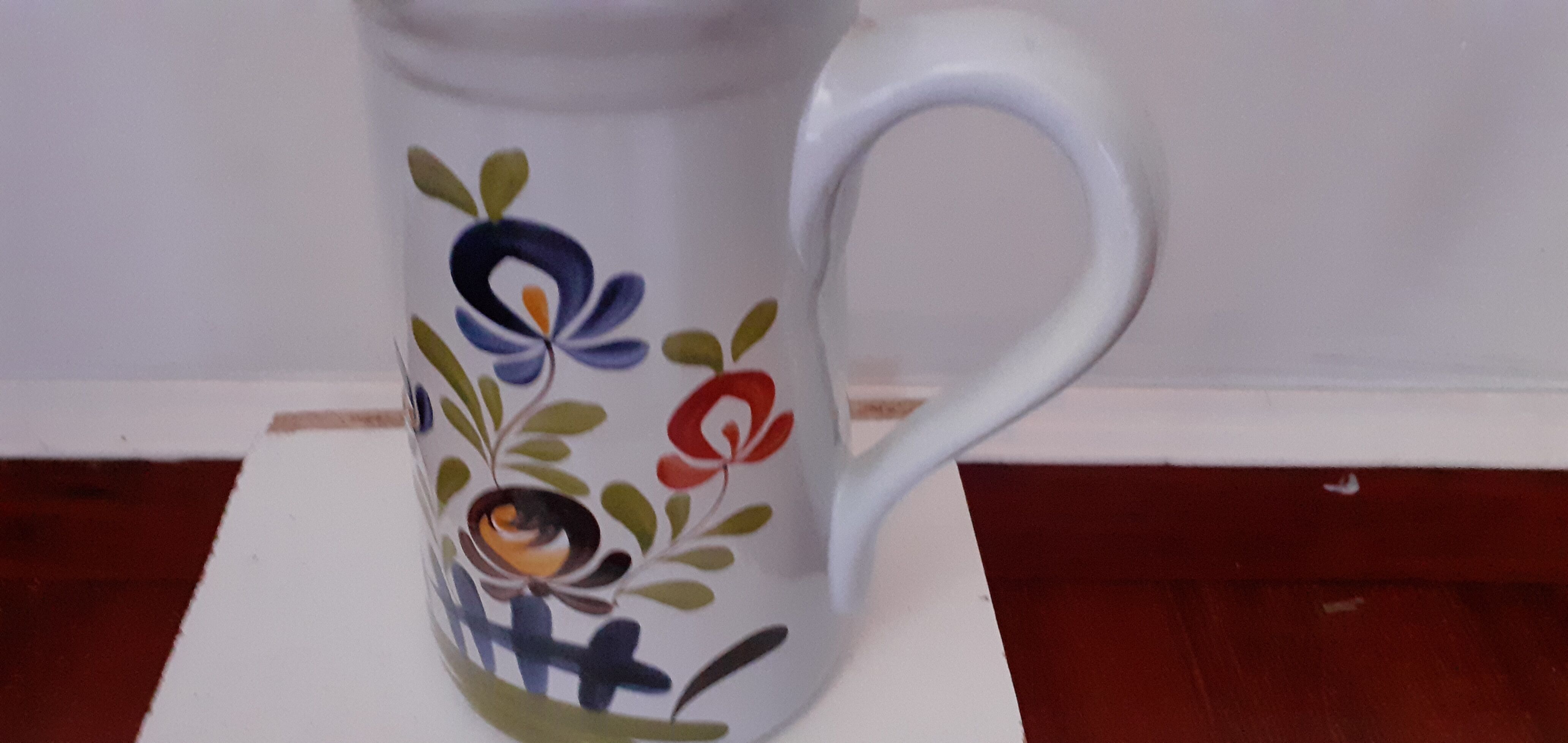 Pitcher earthenware of Desvres