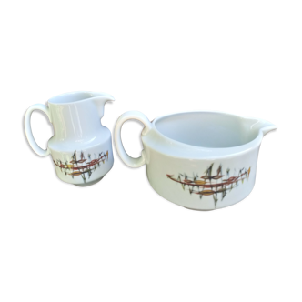 Deux pots à lait en porcelaine française de luxe