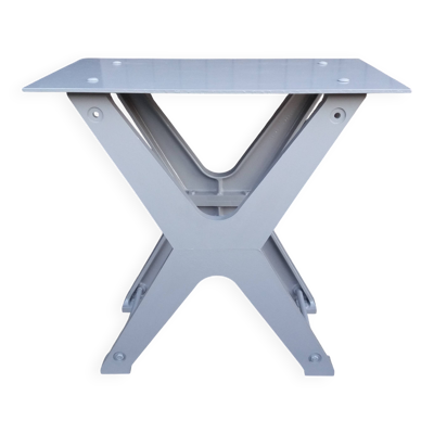 Table industrielle en fer