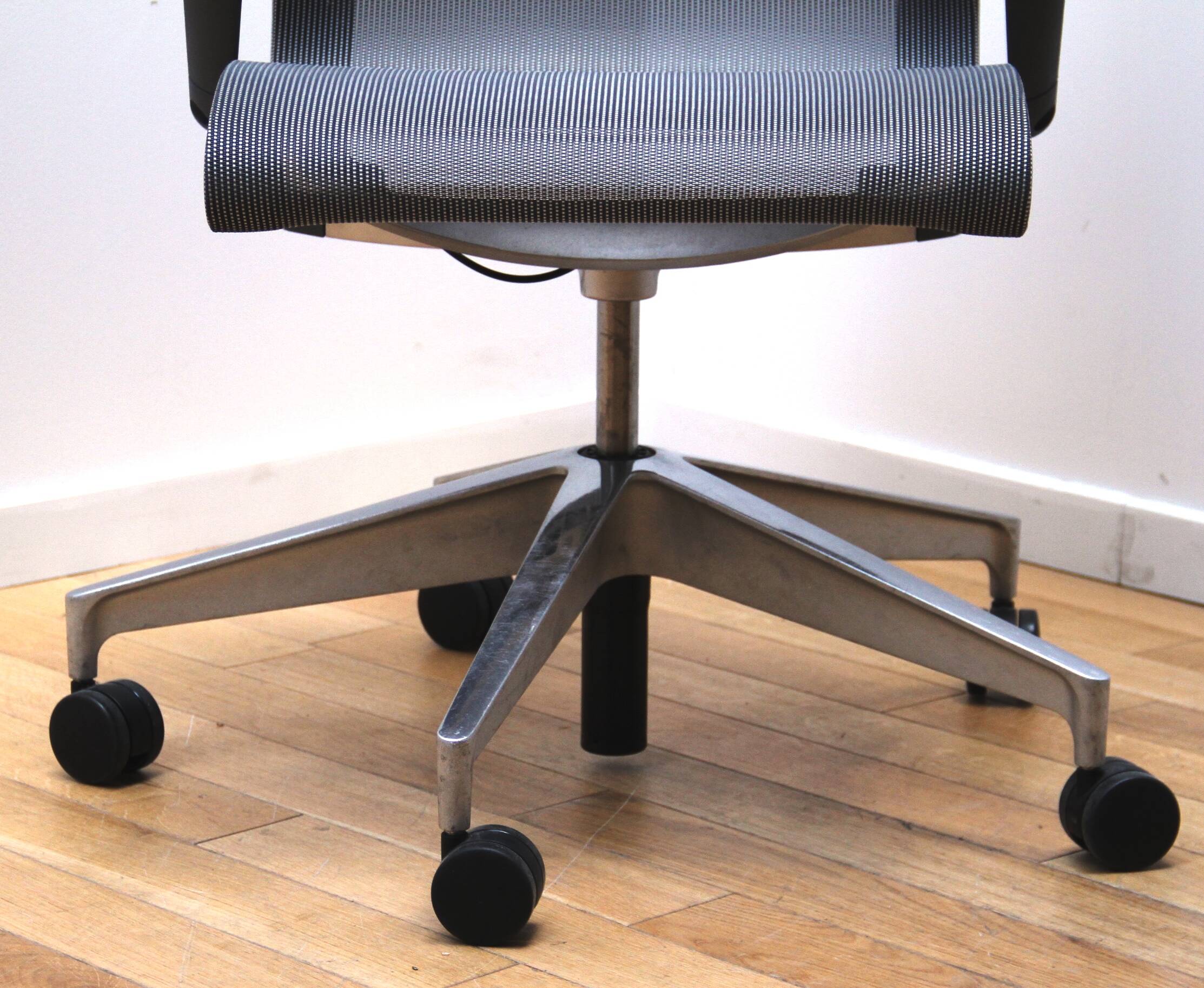 Suite de 8 fauteuils de bureau Setu, Herman Miller