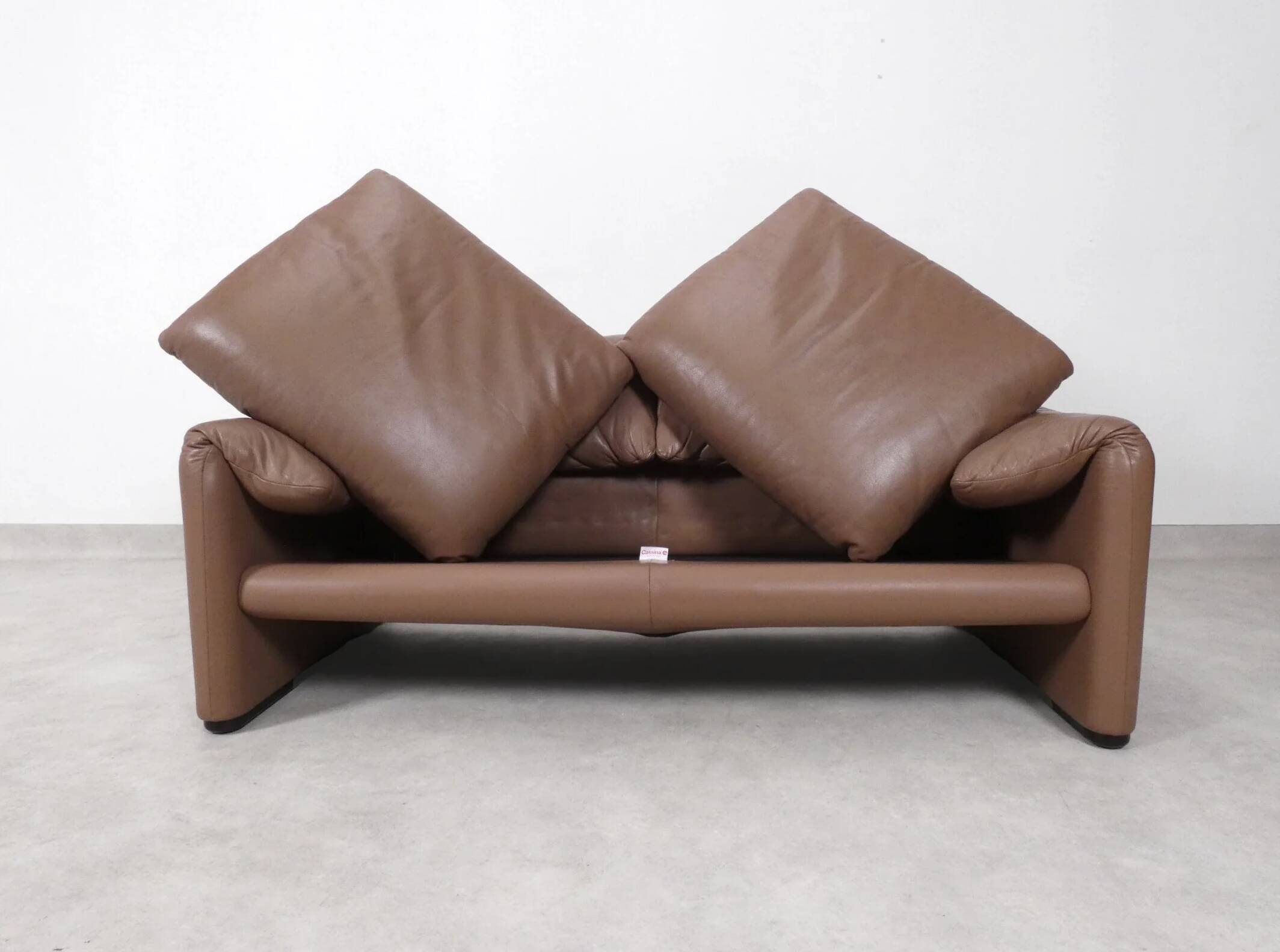 Set of Cassina Maralunga 2 seaters in mocca leather