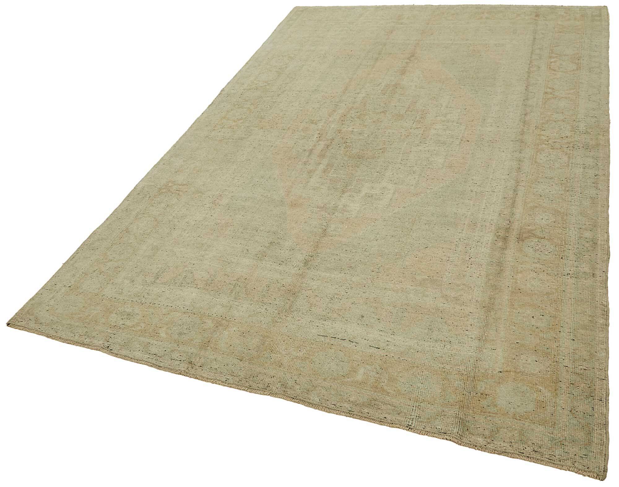 Turkish Vintage Anatolian Rug 167 cm x 272 cm