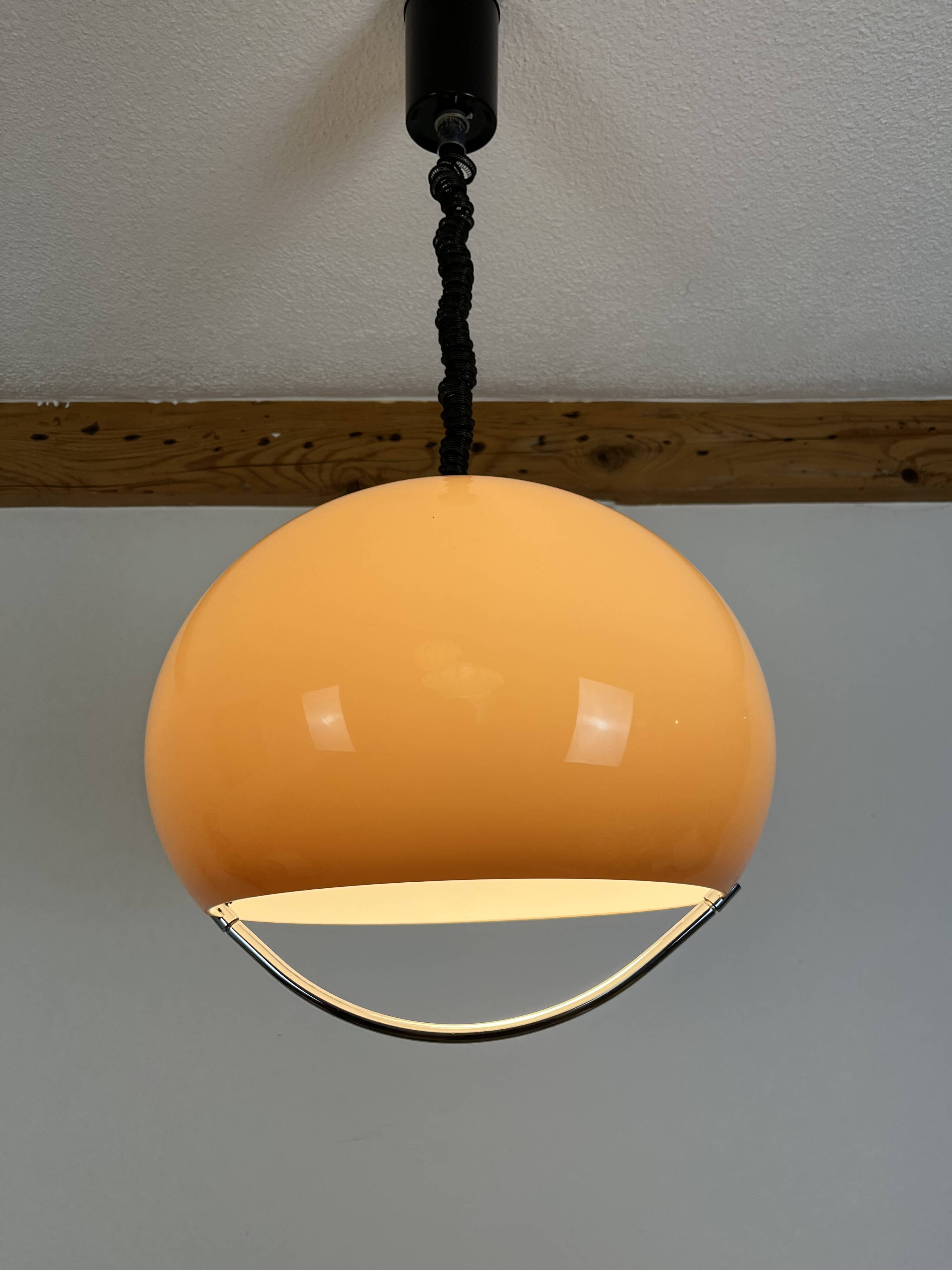 Guzzini pendant light, Jolly model by Luigi Massoni, 70's space age style