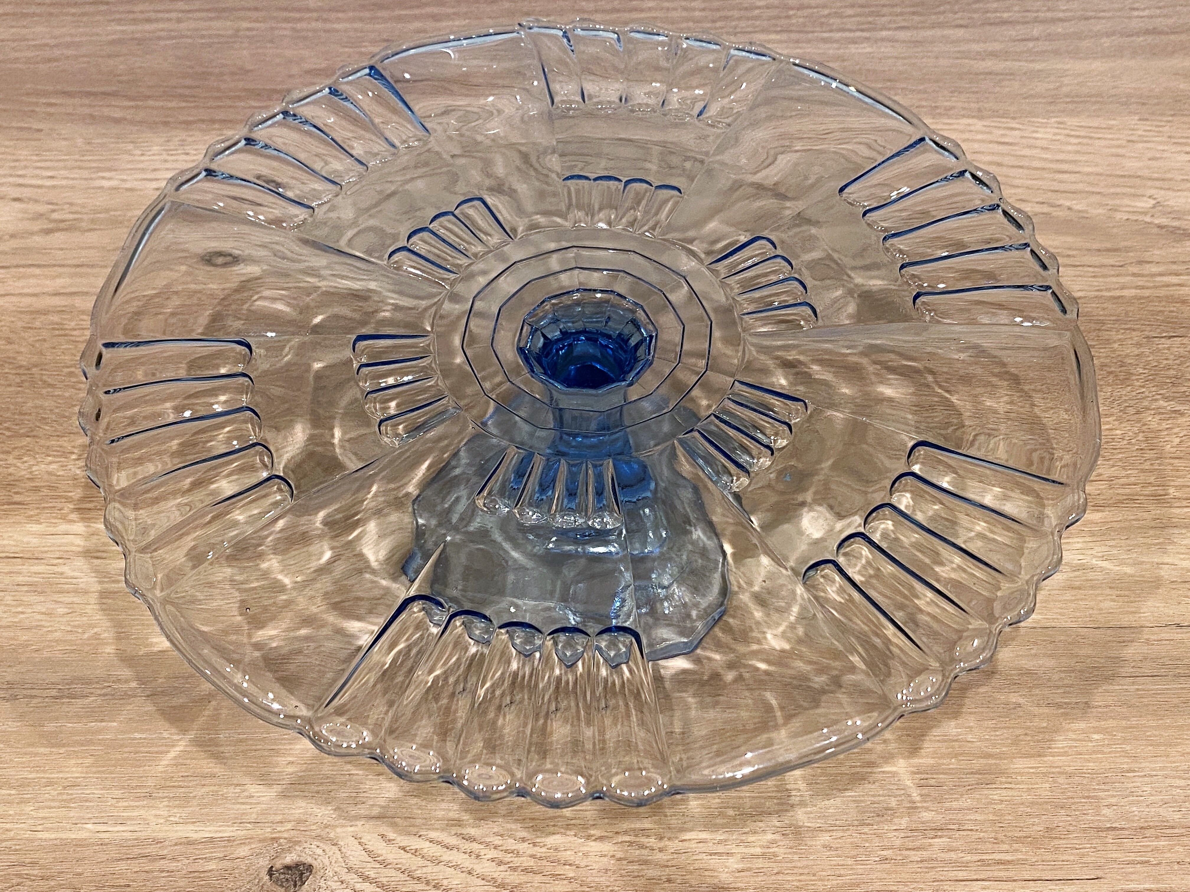 Dish, pedestal cake display