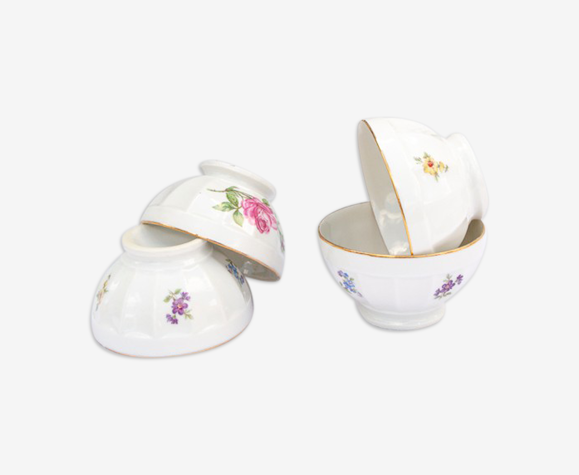 4 bols porcelaine et fleurs