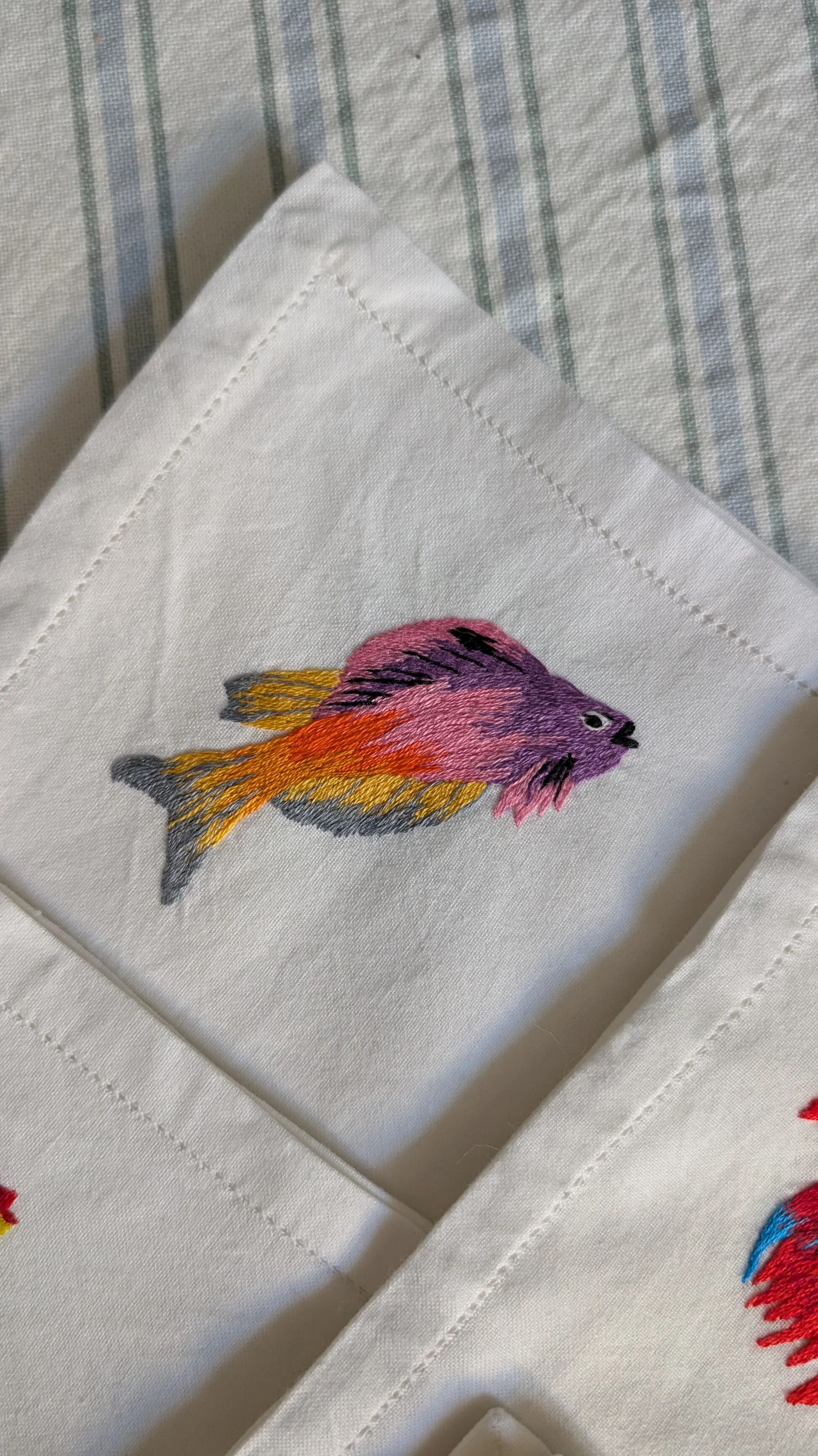 Ensemble de 6 serviettes brodées poissons