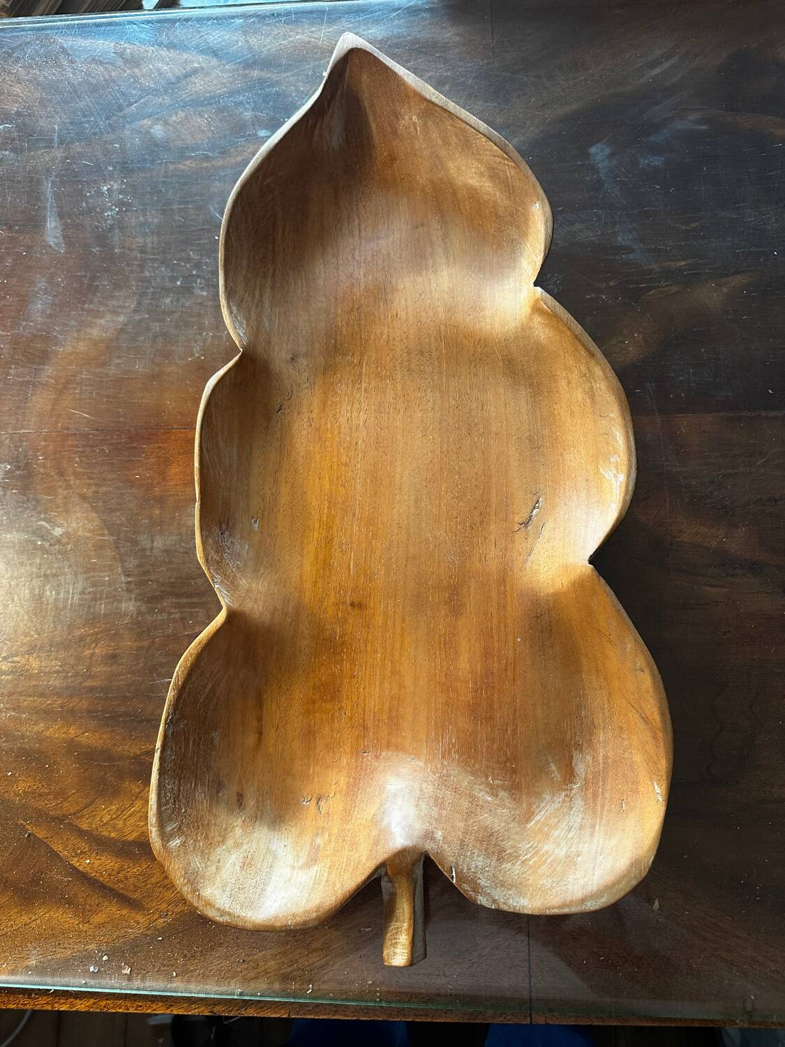 Fruit bowl, handcrafted pocket emptier in solid wood.