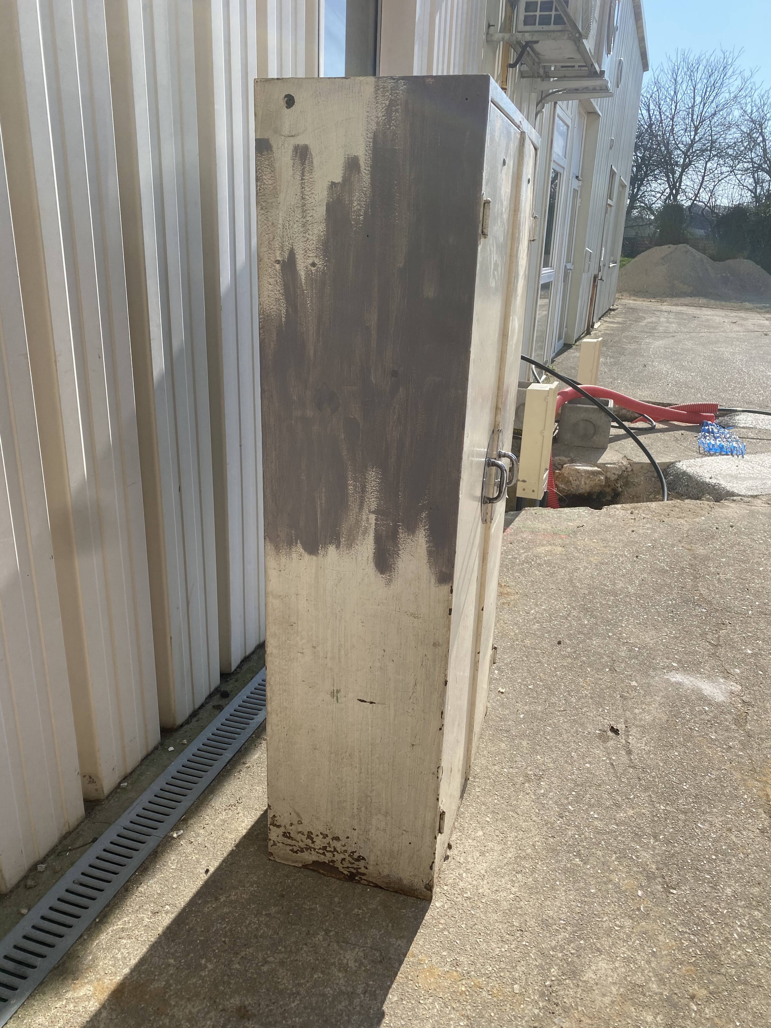 Industrial cabinet