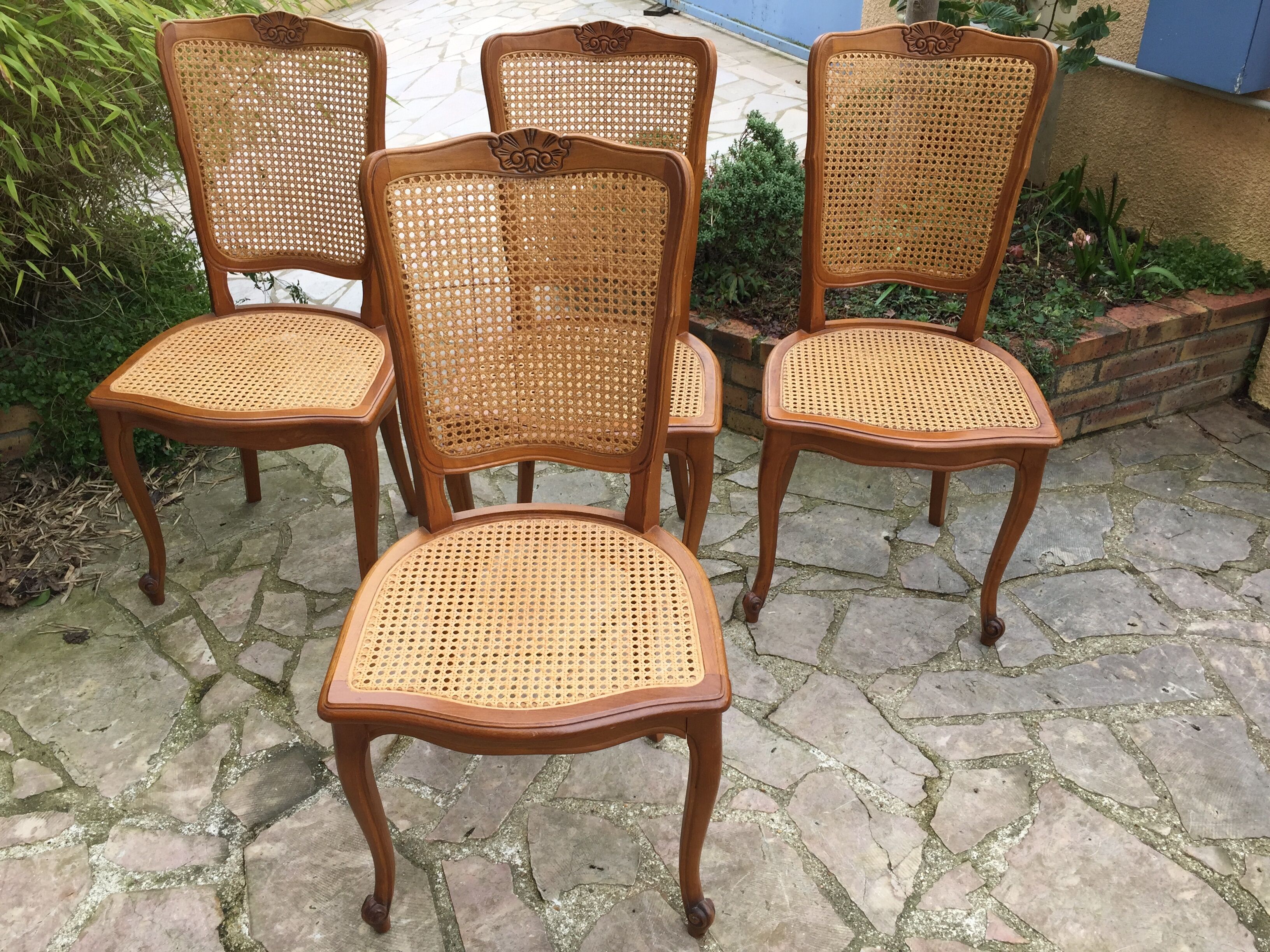 Ensemble de 4 chaises canées