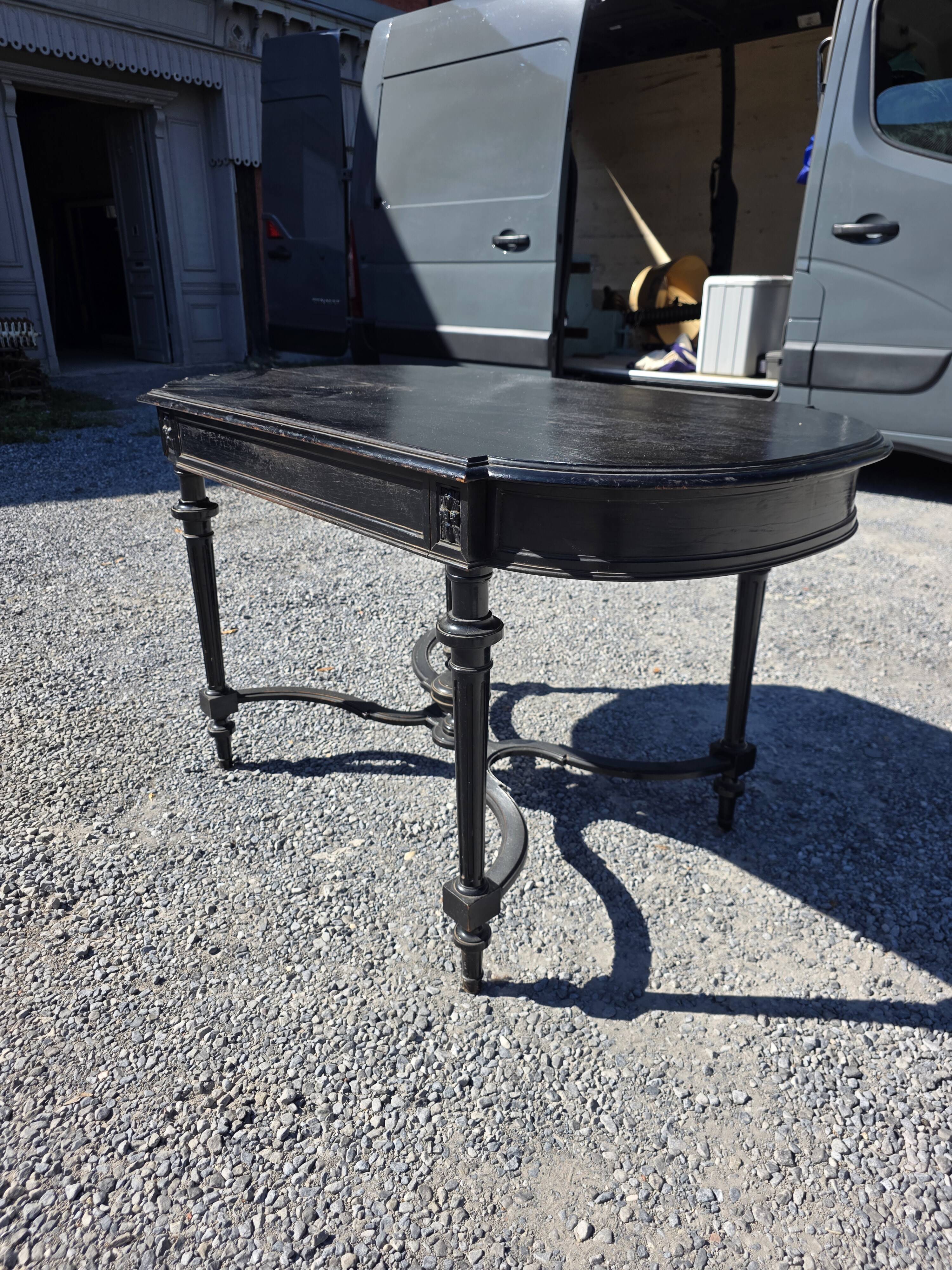 Napoleon III oak table