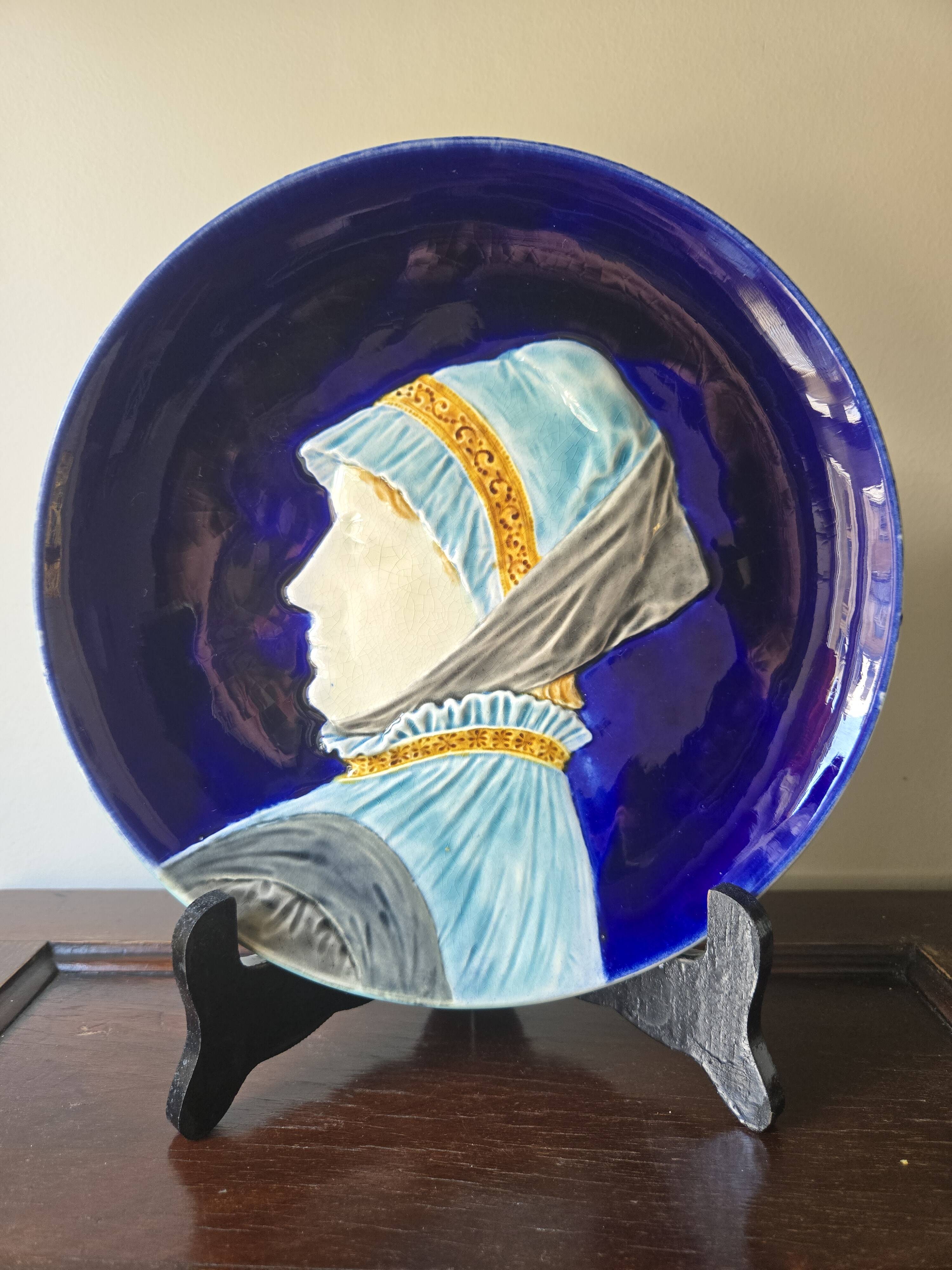 Majolica plate Sarreguemines no. 1174 (late 19th century)