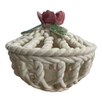 Porcelain box