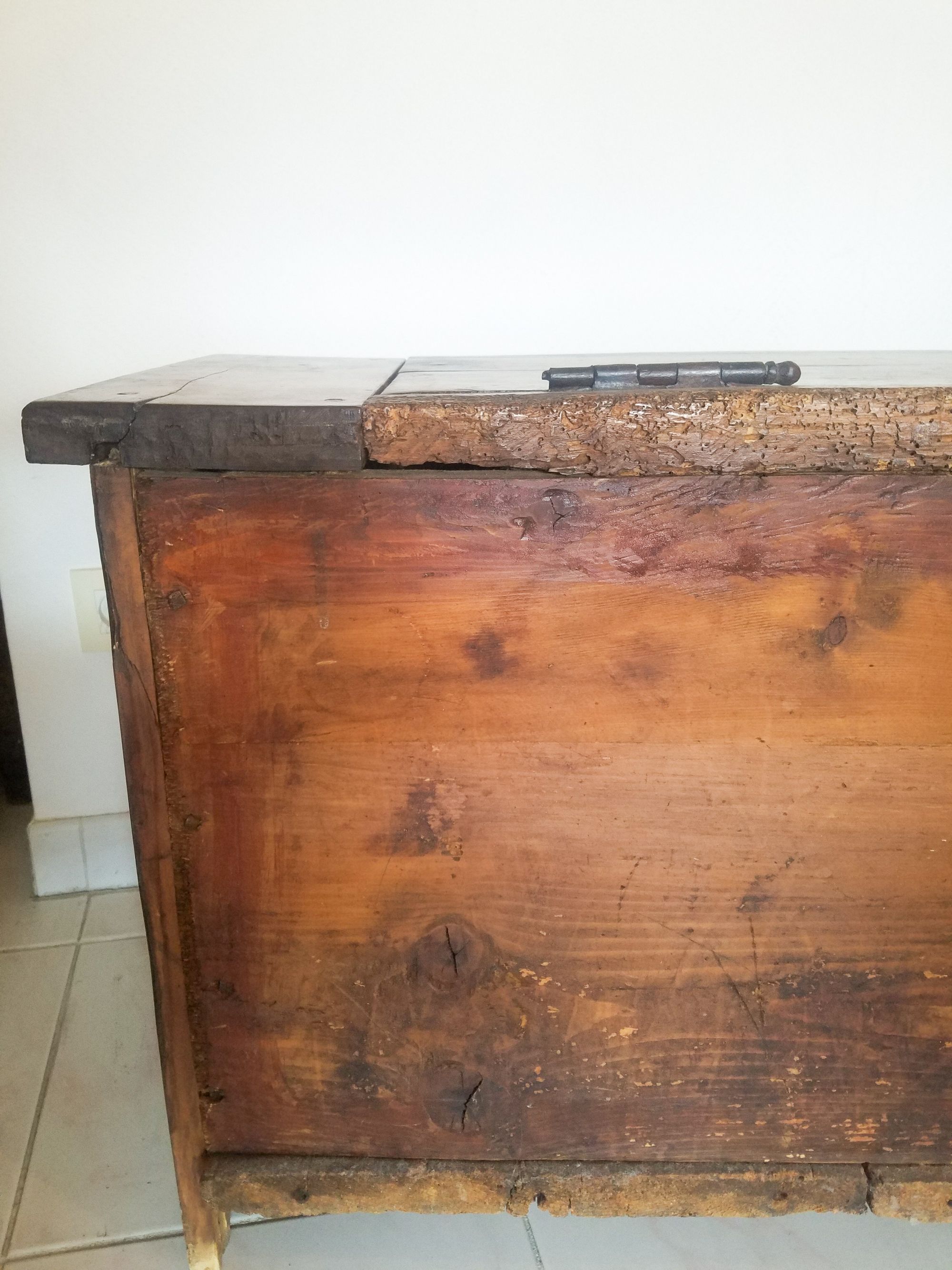Louis XIII box/ bench with a 17th century, high-era box/ louis XIII box/ bench