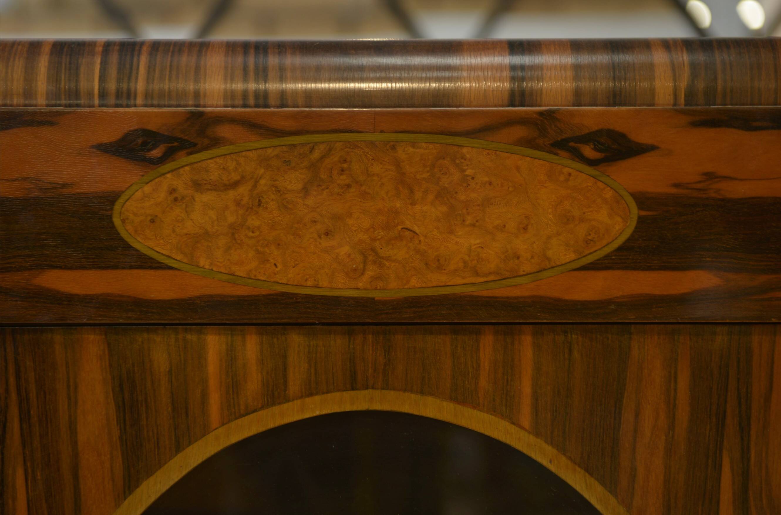 Armoire Art Déco néo-classique en placage d’ébène 1930’s