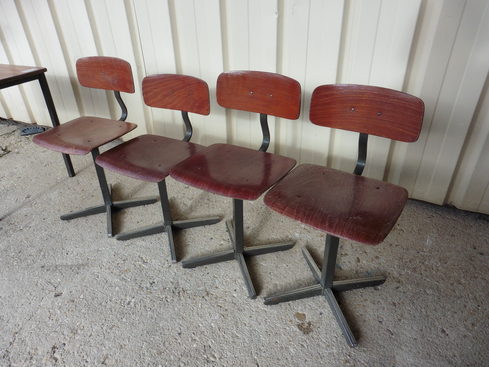 Scandinavian children's chairs and table from the 60s vintage