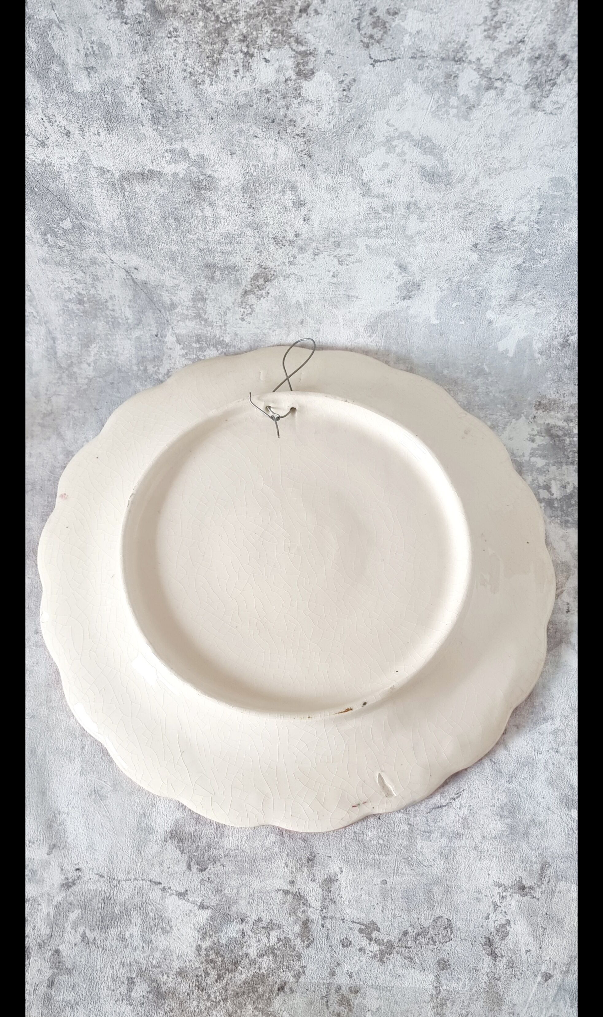 Old Spanish ceramic plate of the nineteenth century hand painted. Unique piece