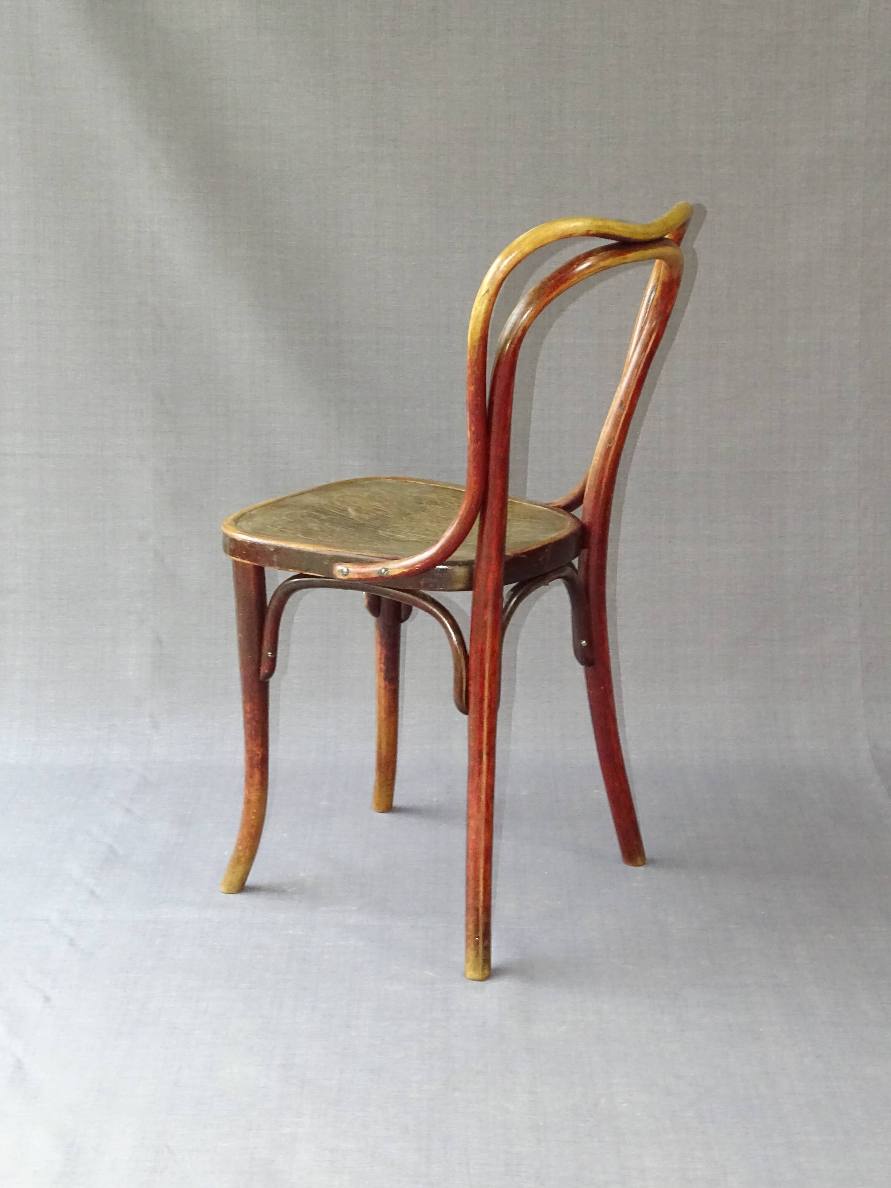 Chaise bistrot Thonet n°55 vers 1925 assise bois