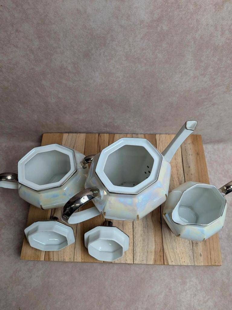 Art Deco coffee service Limoges Unique signed Pailles – 27 pieces in iridescent porcelain